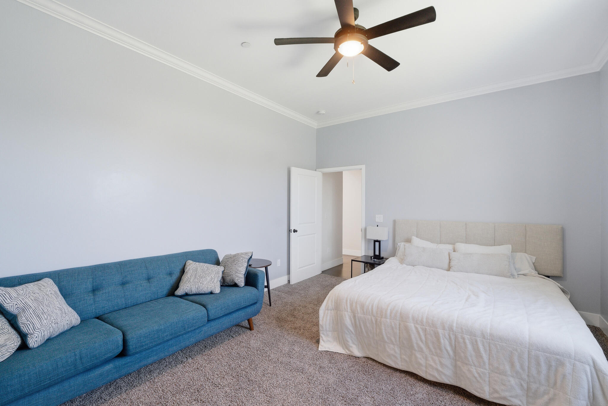 2308 S Minnewawa Ave, Fresno, CA 93727