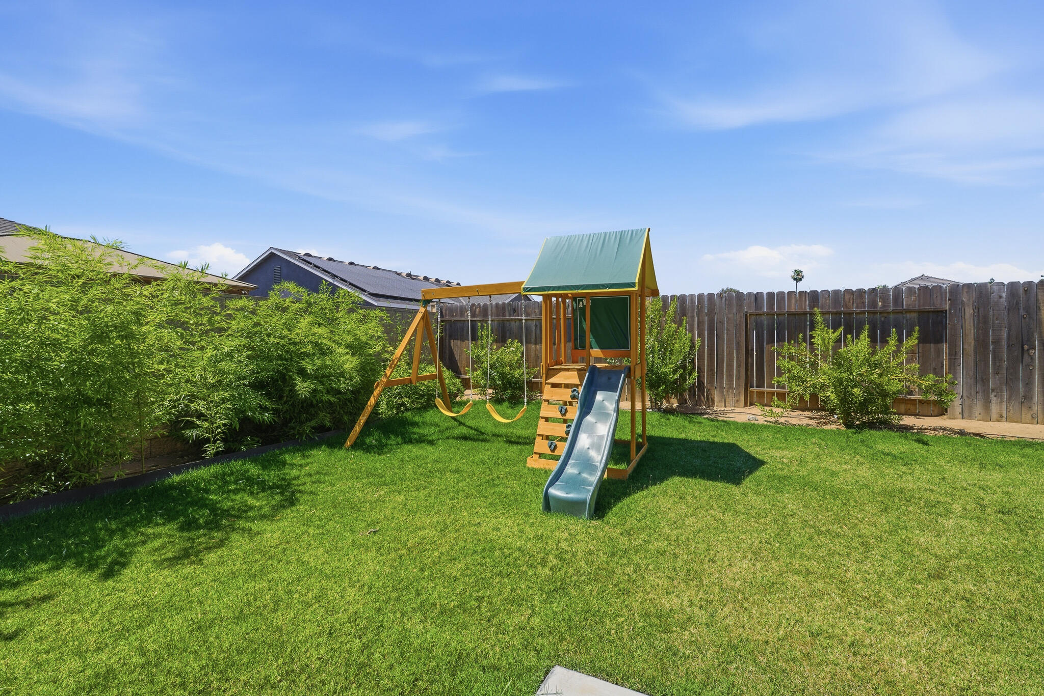 2308 S Minnewawa Ave, Fresno, CA 93727
