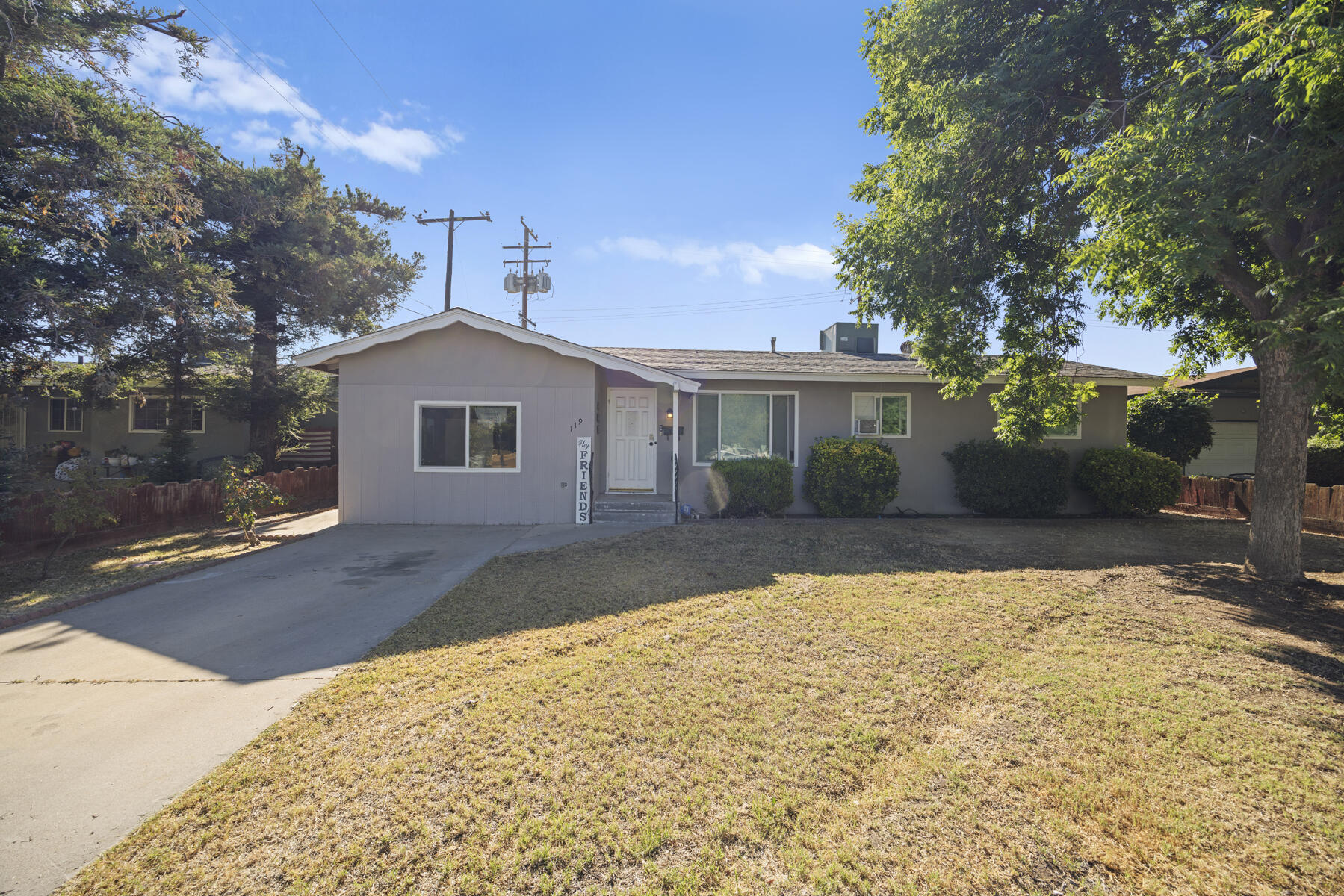 119 Bryant Ct, Exeter, CA 93221