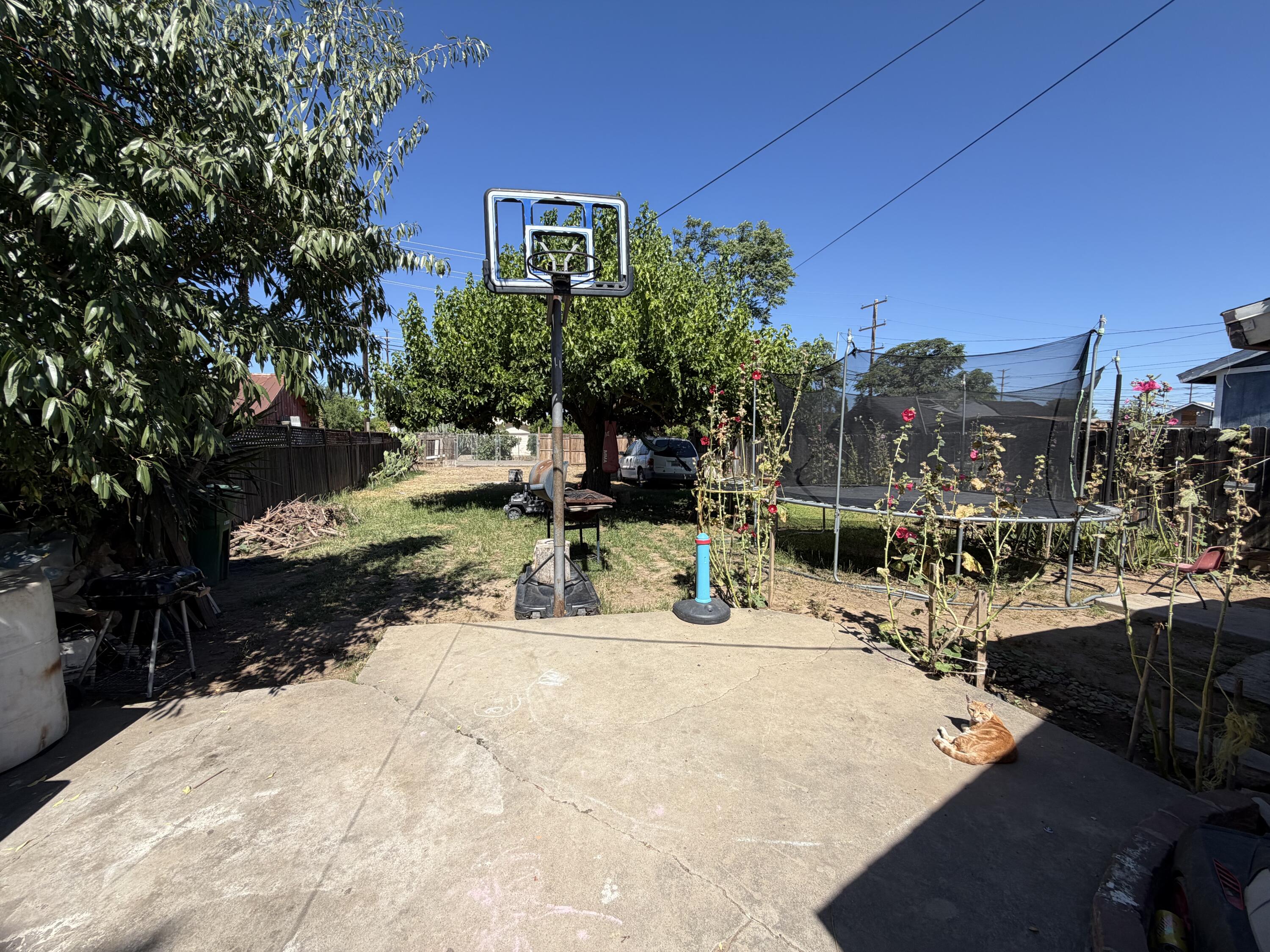467 N Elmwood, Lindsay, CA 93247
