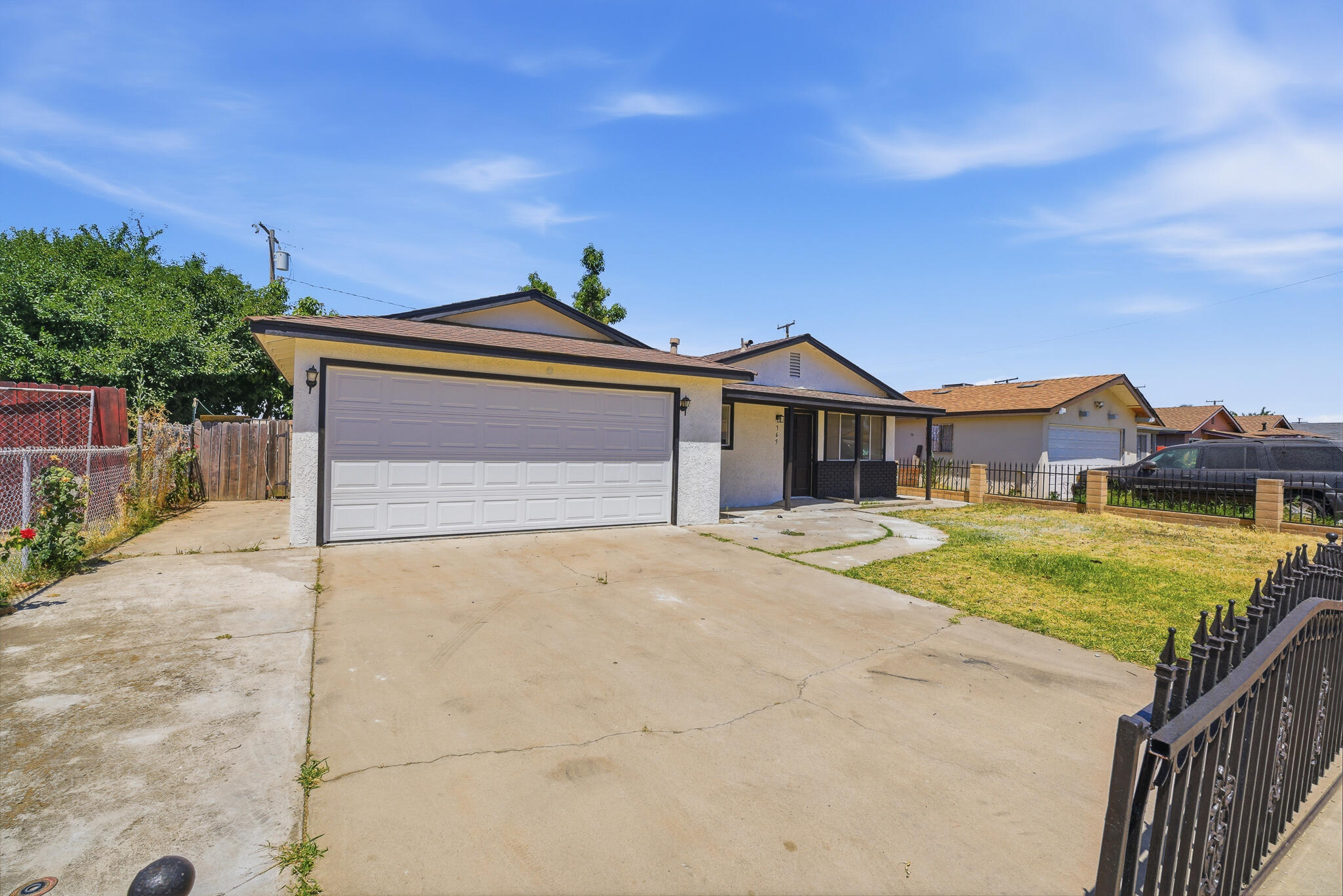 765 S C St, Tulare, CA 93274