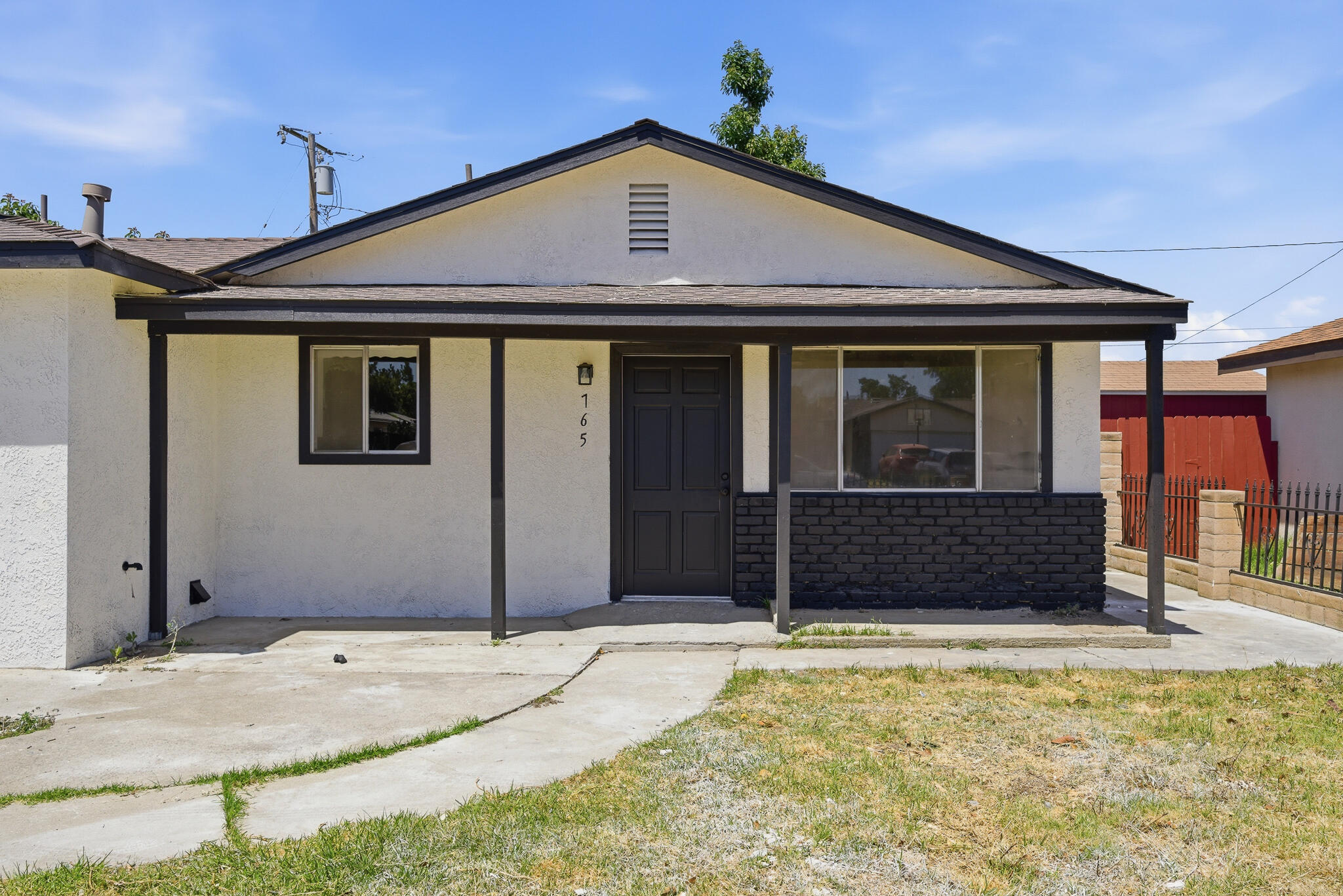765 S C St, Tulare, CA 93274