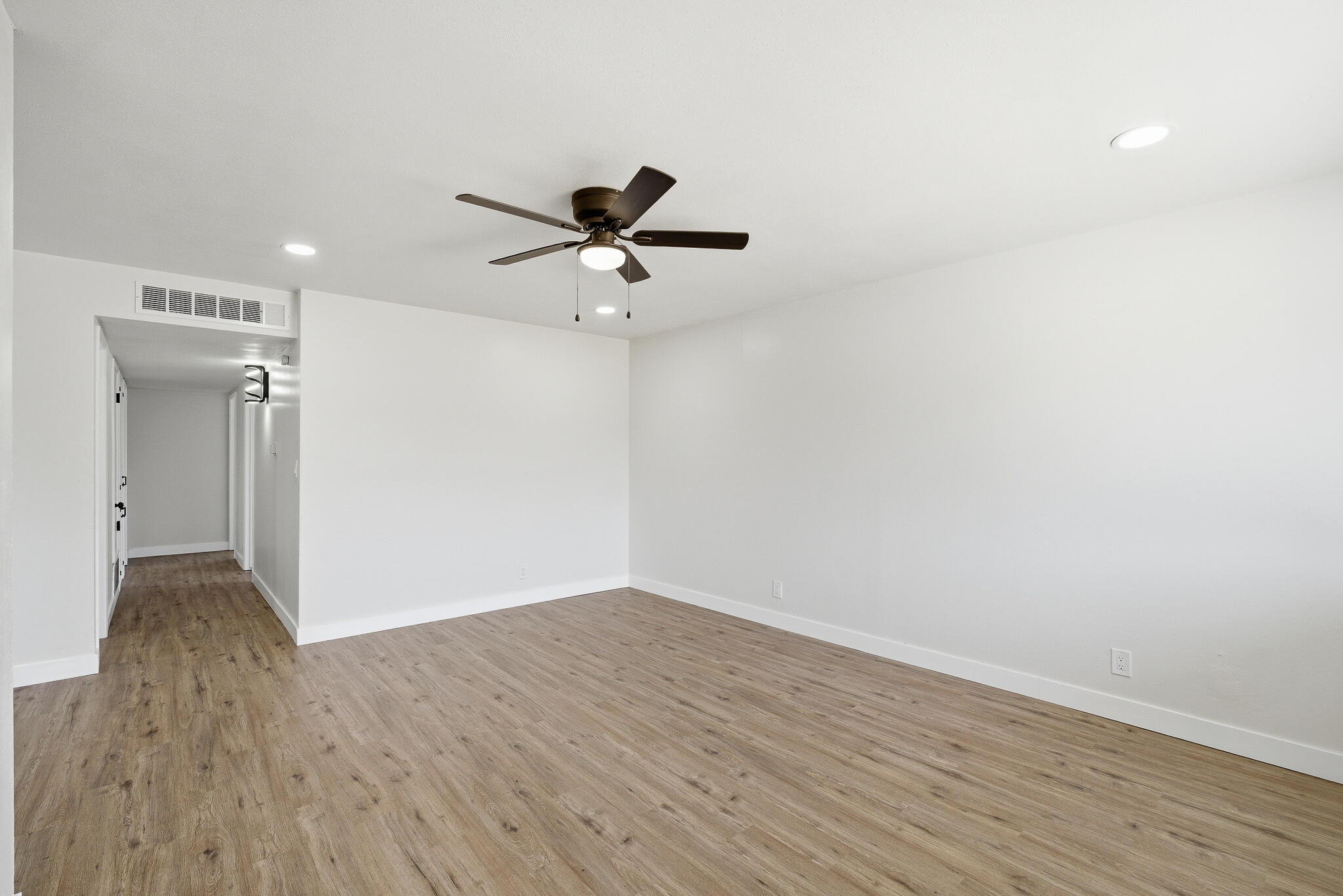765 S C St, Tulare, CA 93274