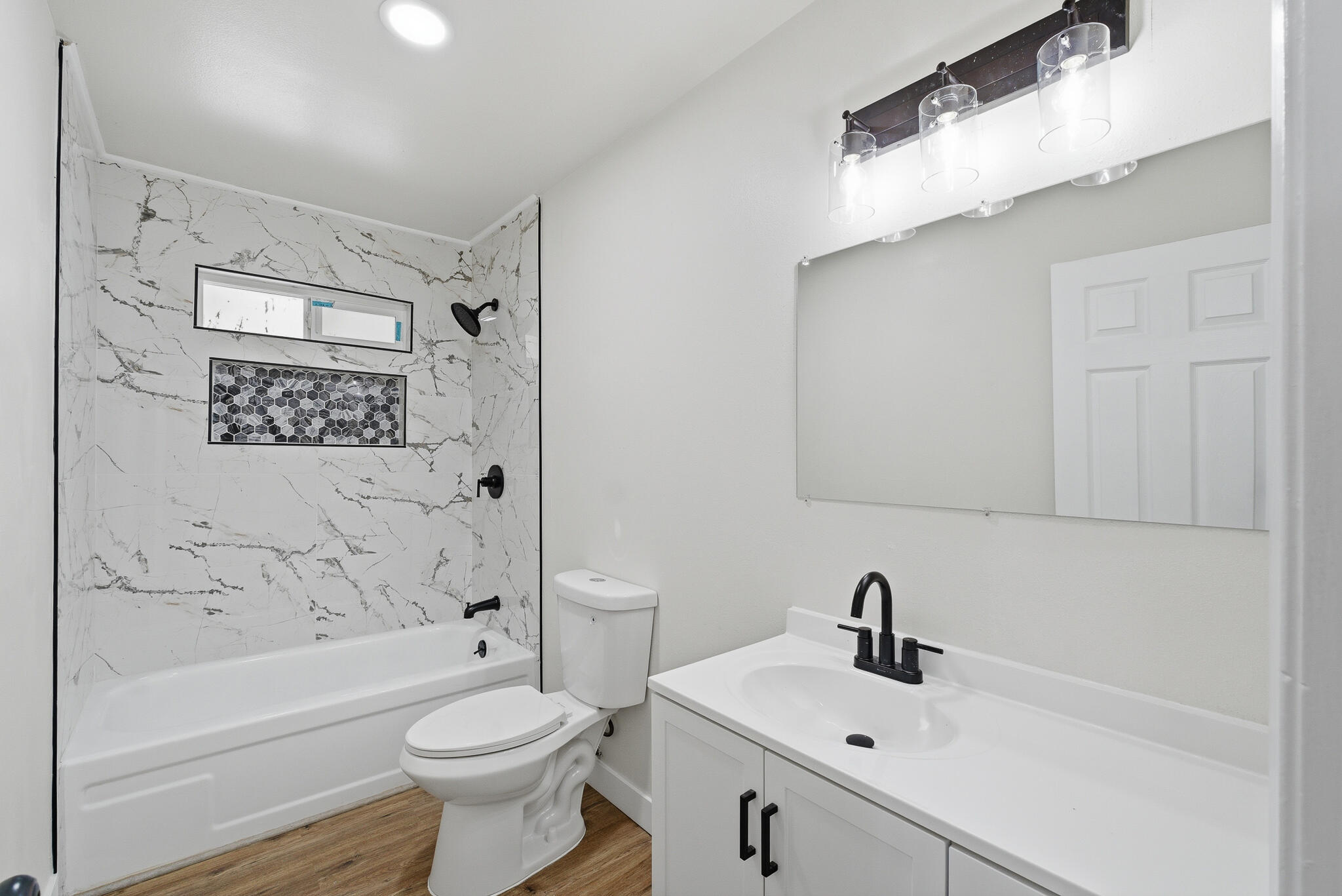 765 S C St, Tulare, CA 93274