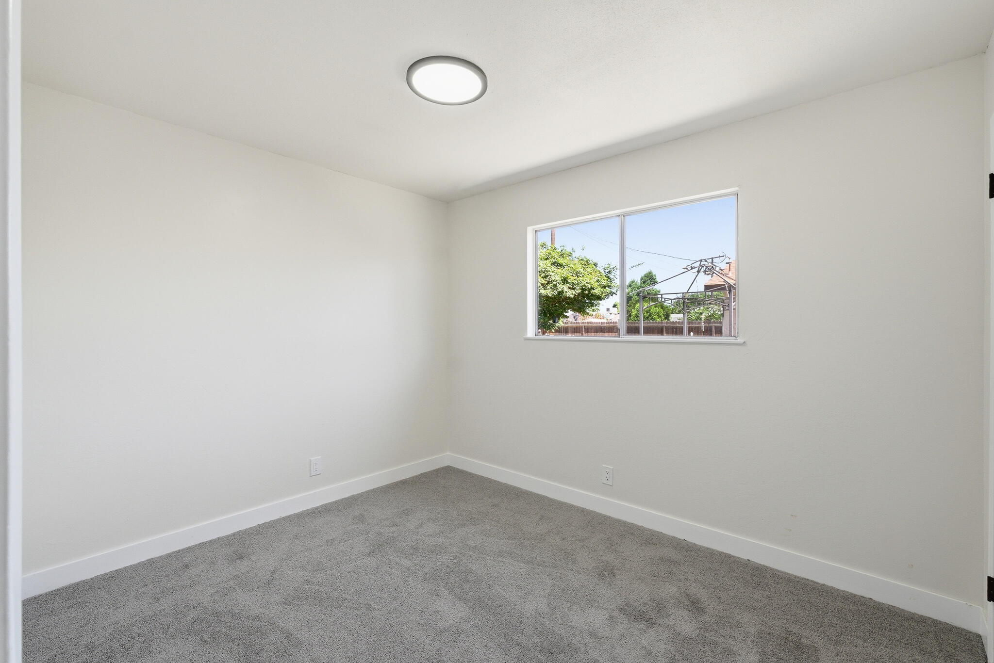 765 S C St, Tulare, CA 93274