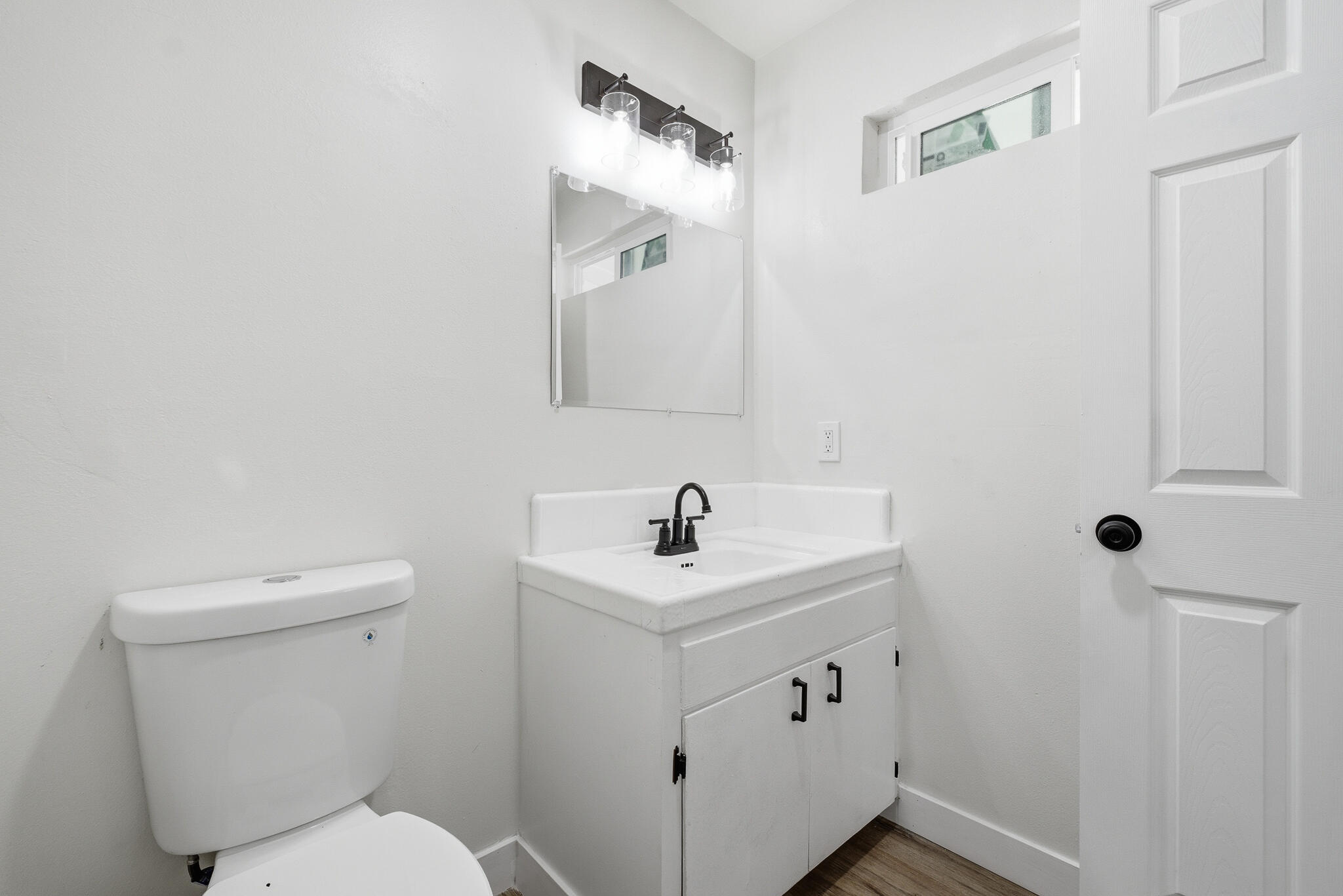 765 S C St, Tulare, CA 93274