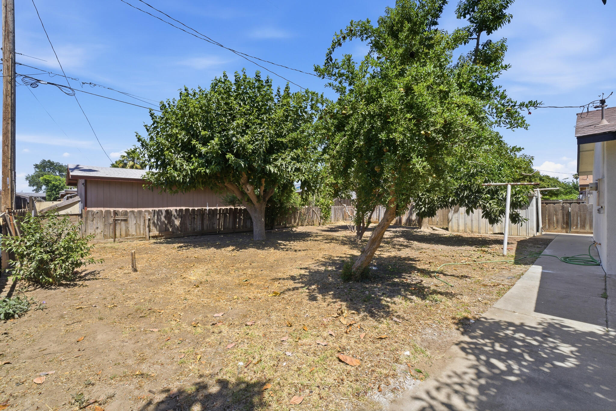 765 S C St, Tulare, CA 93274