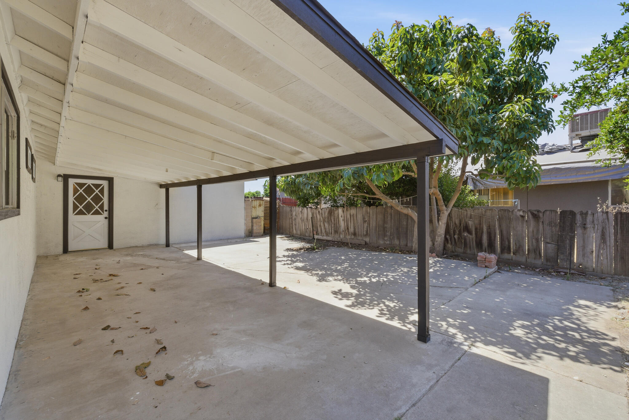 765 S C St, Tulare, CA 93274