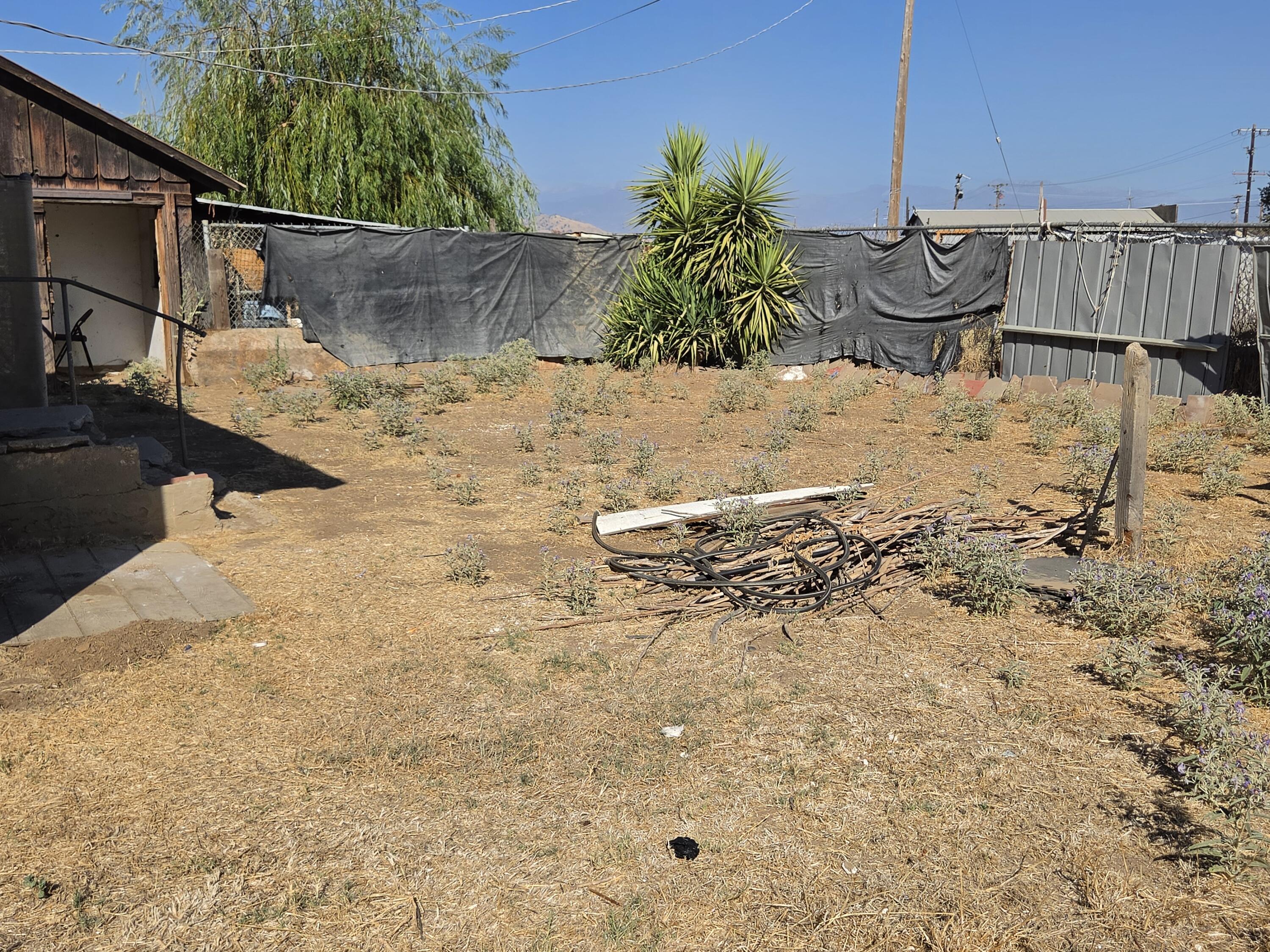 34442 Millwood Dr, Woodlake, CA 93286