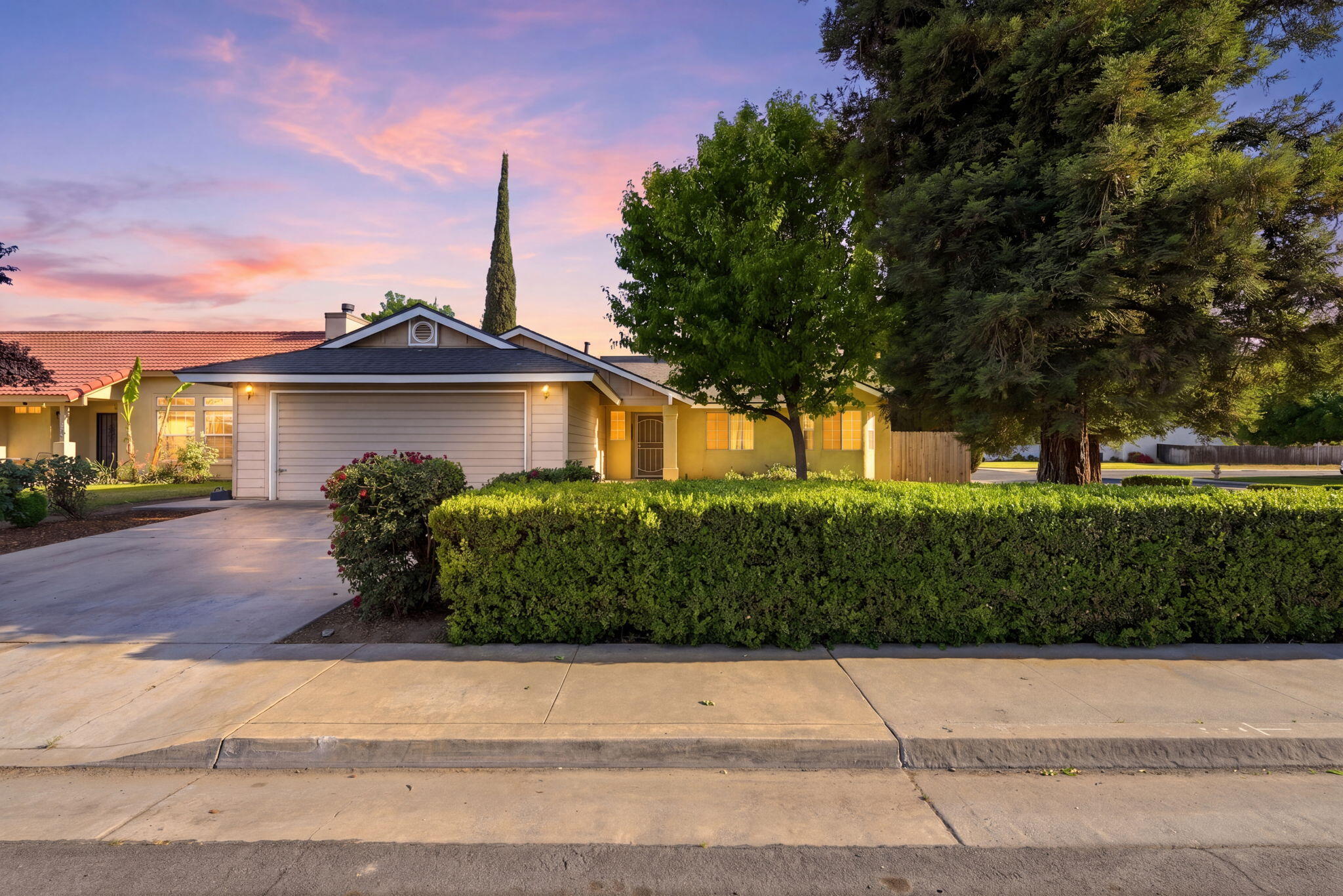 1215 Bentley Dr, Corcoran, CA 93212