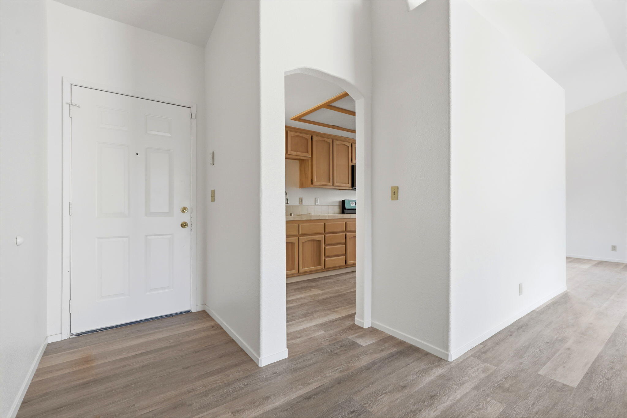 1215 Bentley Dr, Corcoran, CA 93212