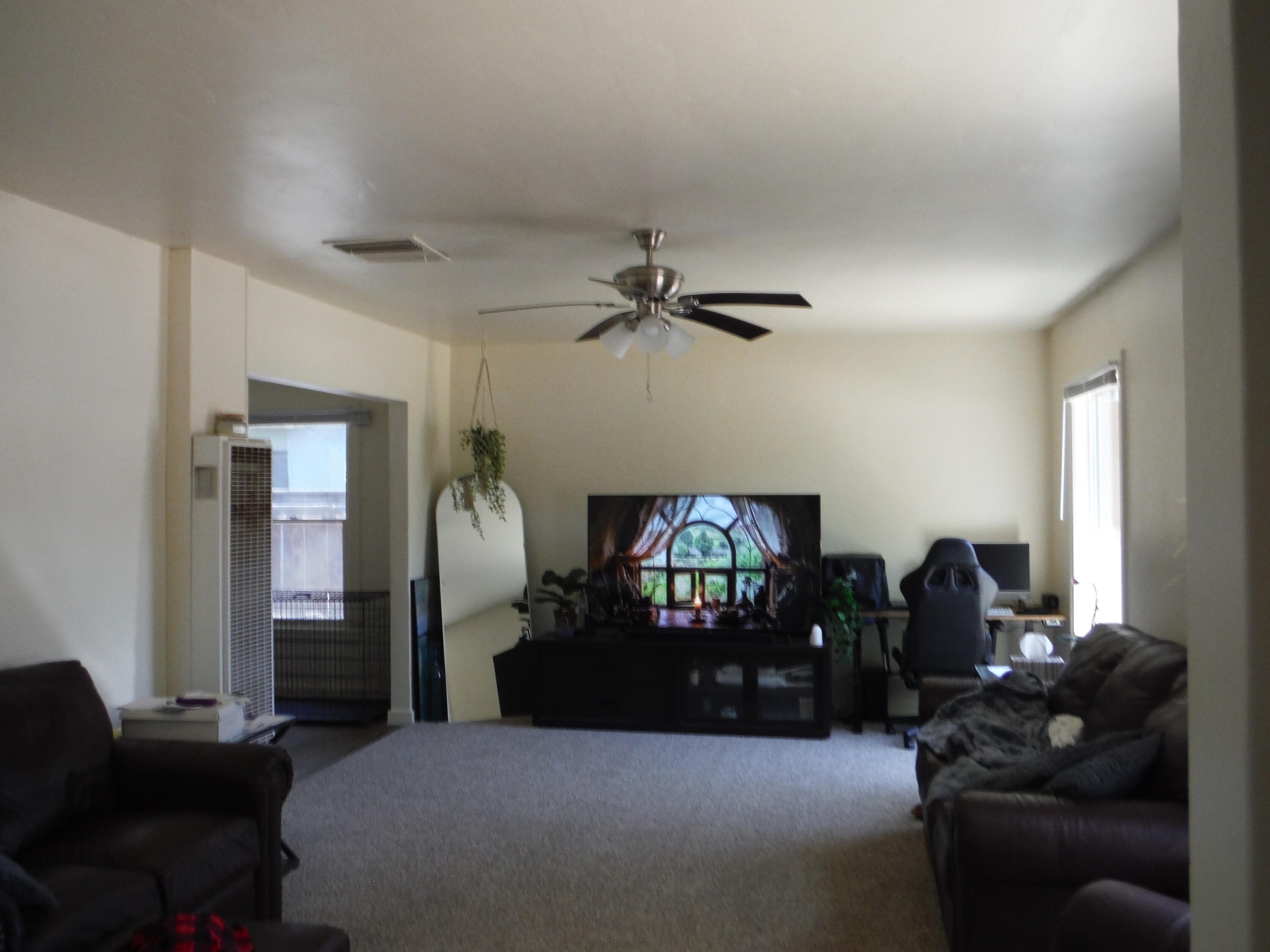 1312 W Myrtle Ave, Visalia, CA 93277