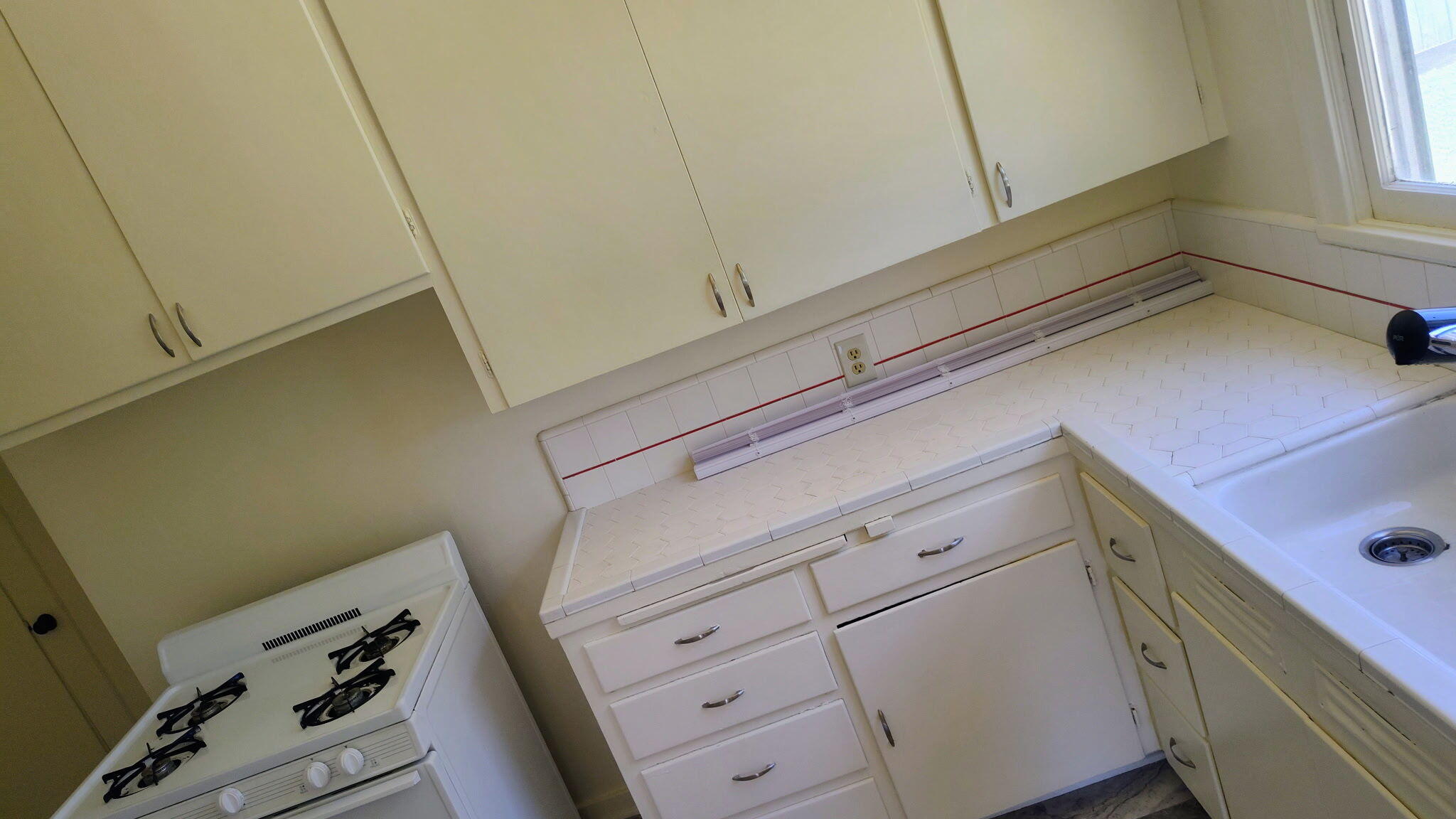 1312 W Myrtle Ave, Visalia, CA 93277