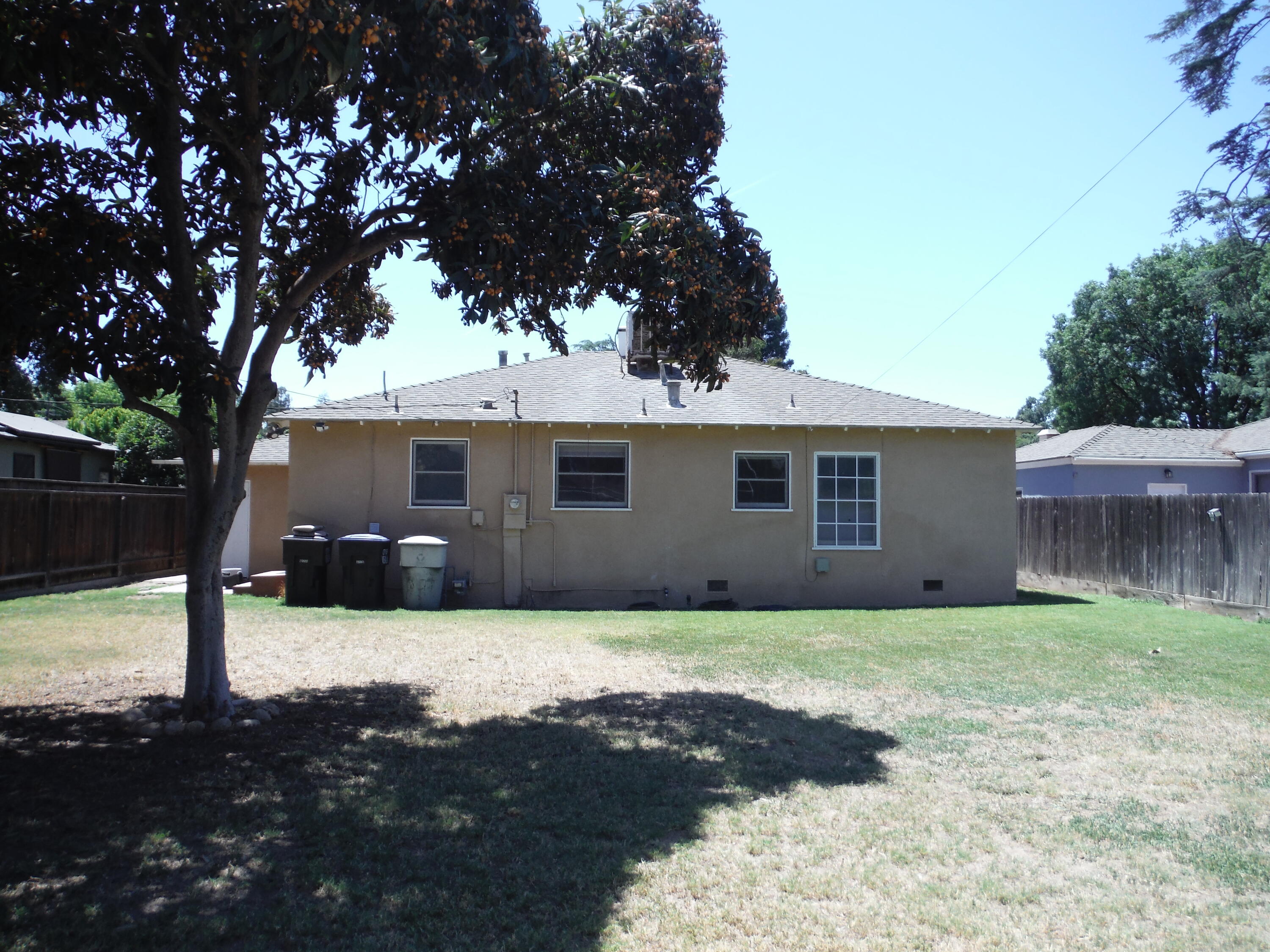 1312 W Myrtle Ave, Visalia, CA 93277