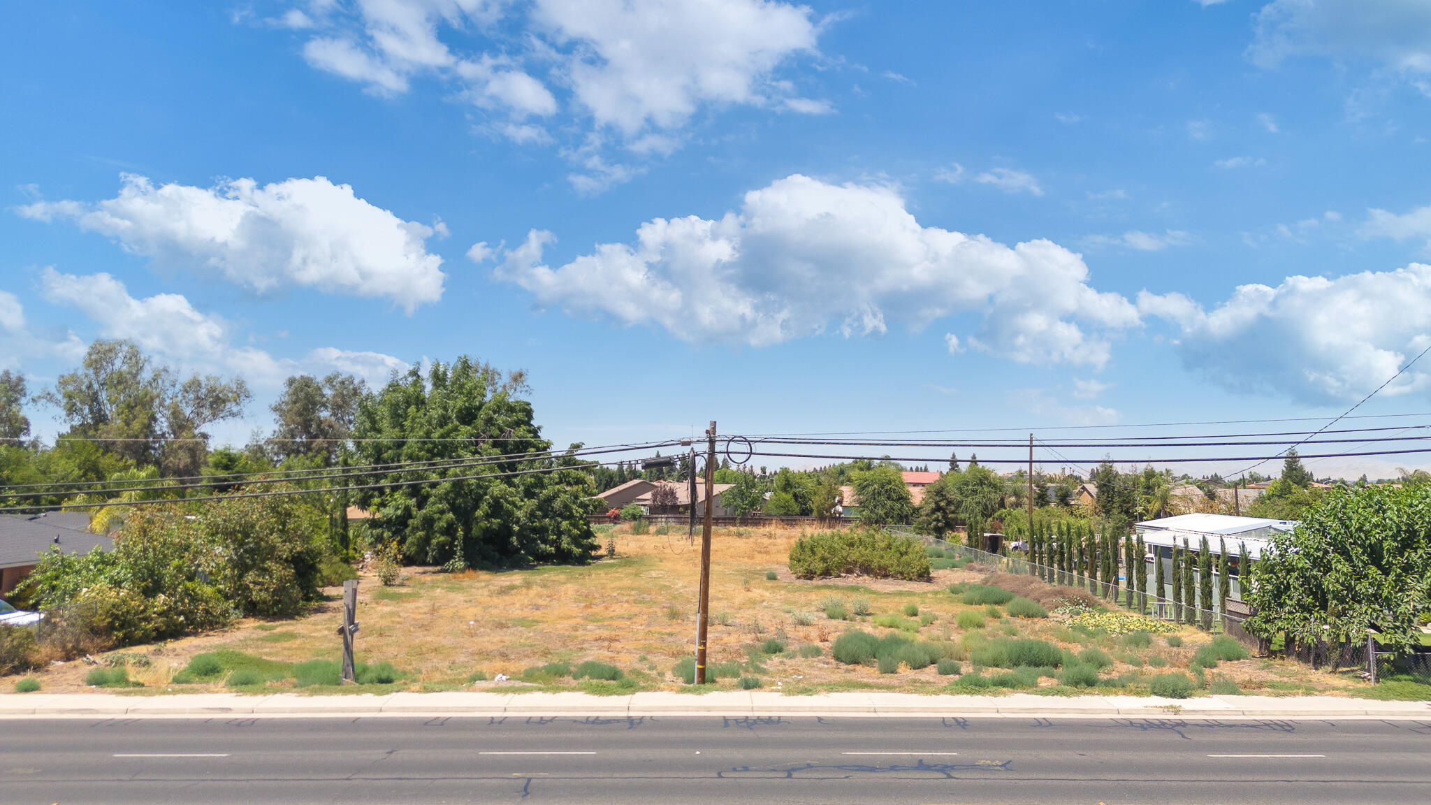 2296 W Henderson Ave, Porterville, CA 93257