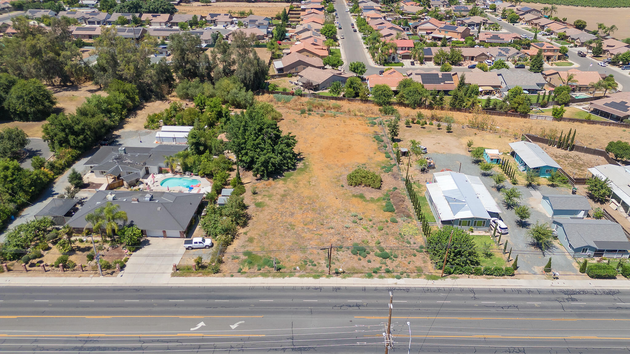 2296 W Henderson Ave, Porterville, CA 93257