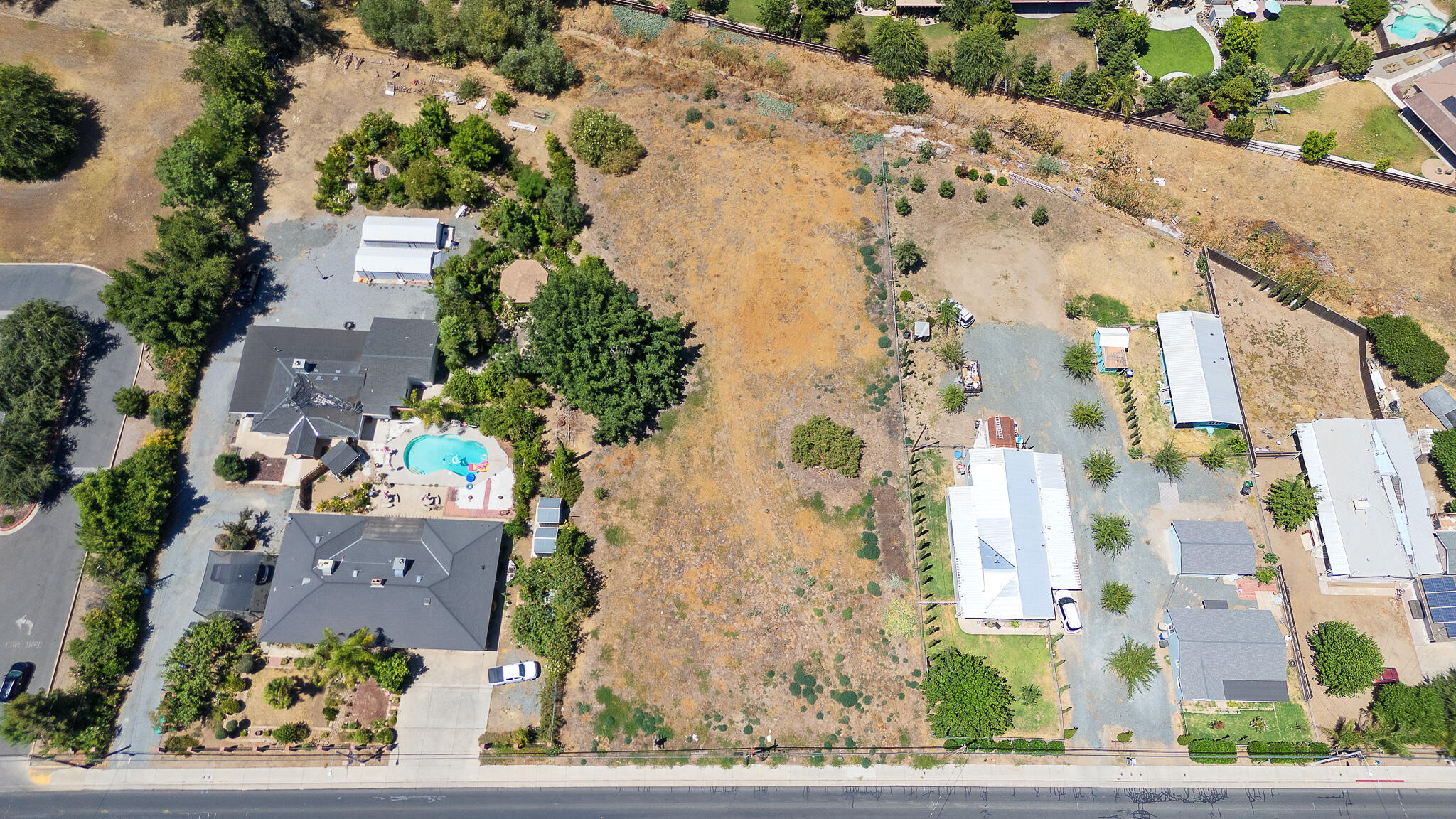 2296 W Henderson Ave, Porterville, CA 93257