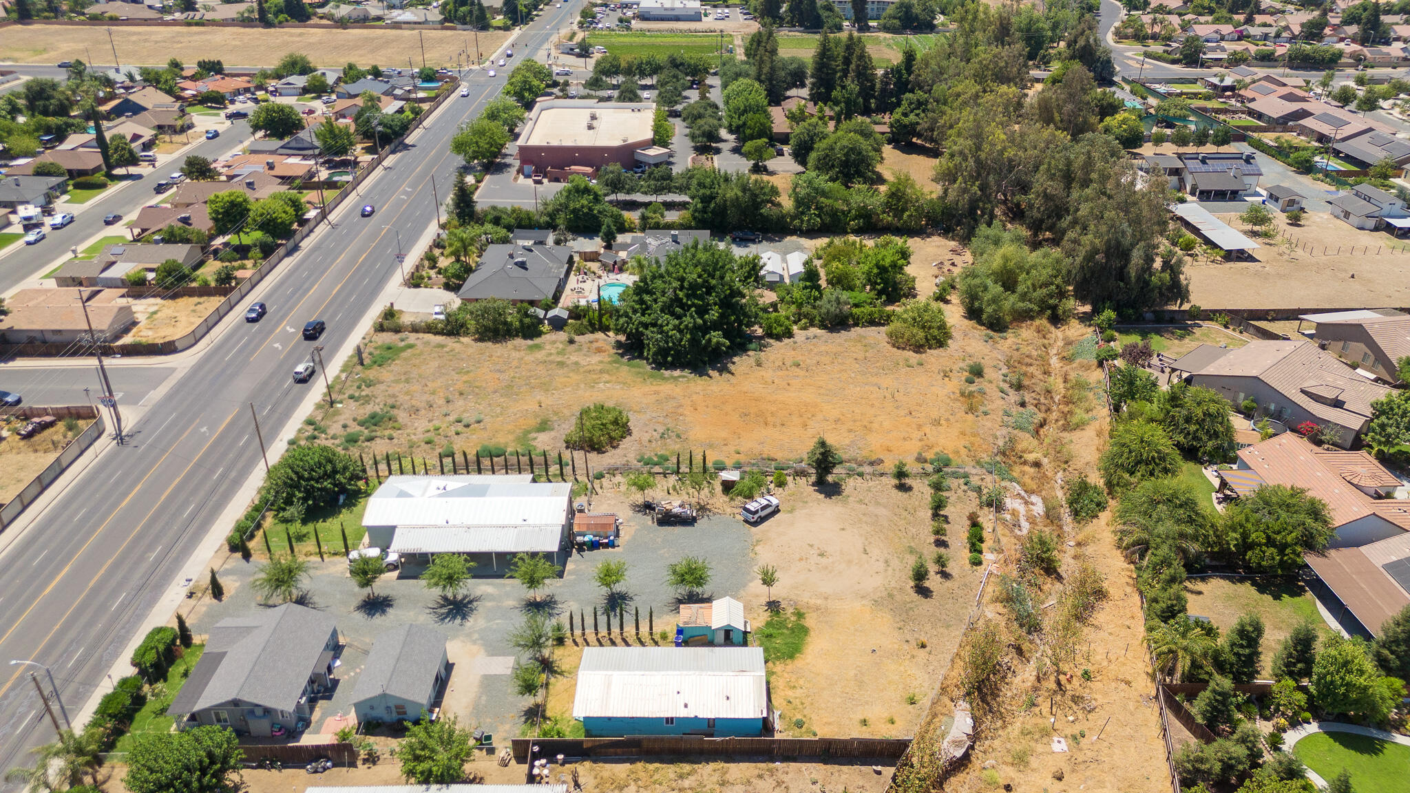 2296 W Henderson Ave, Porterville, CA 93257