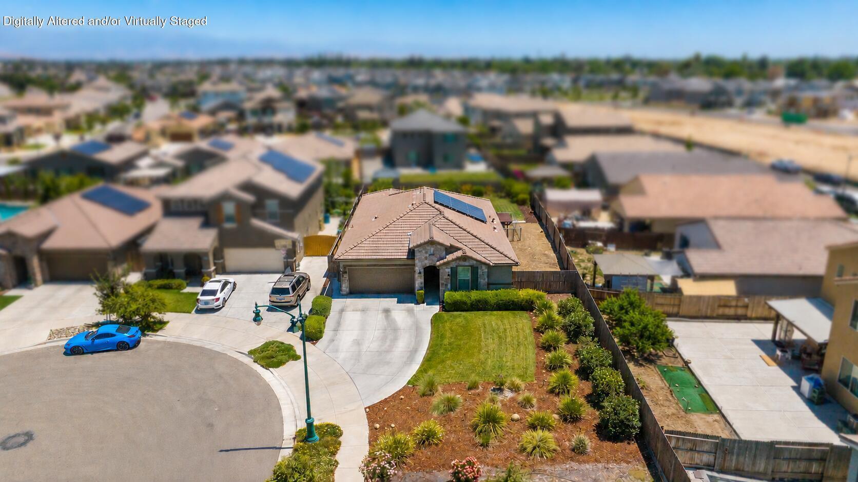 3214 N Hall Ct, Visalia, CA 93291
