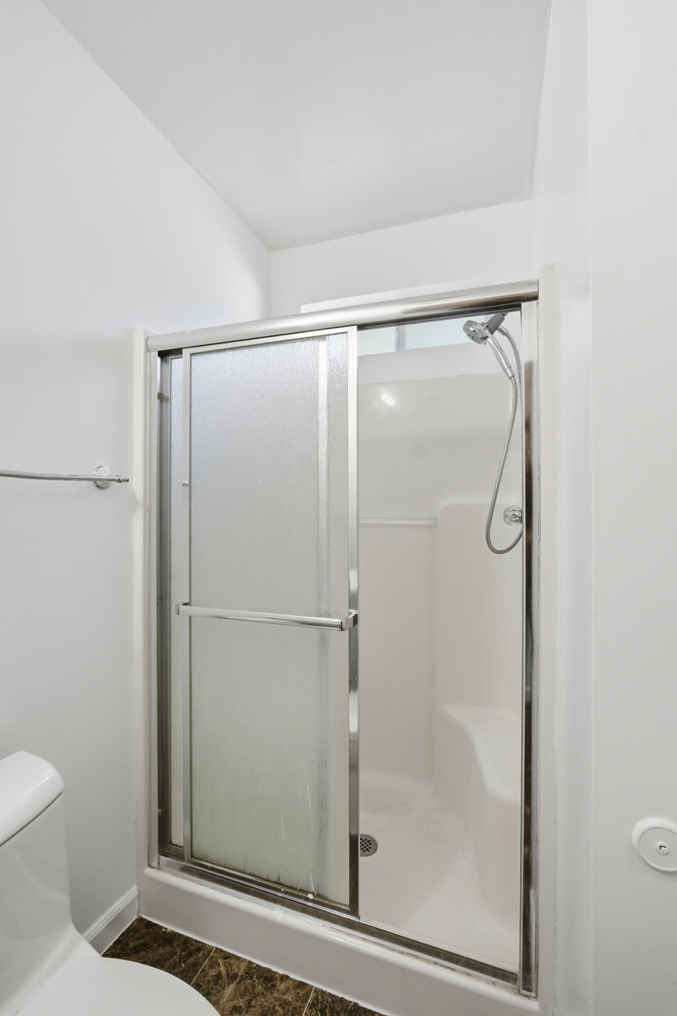 723 S Locust St, Visalia, CA 93277