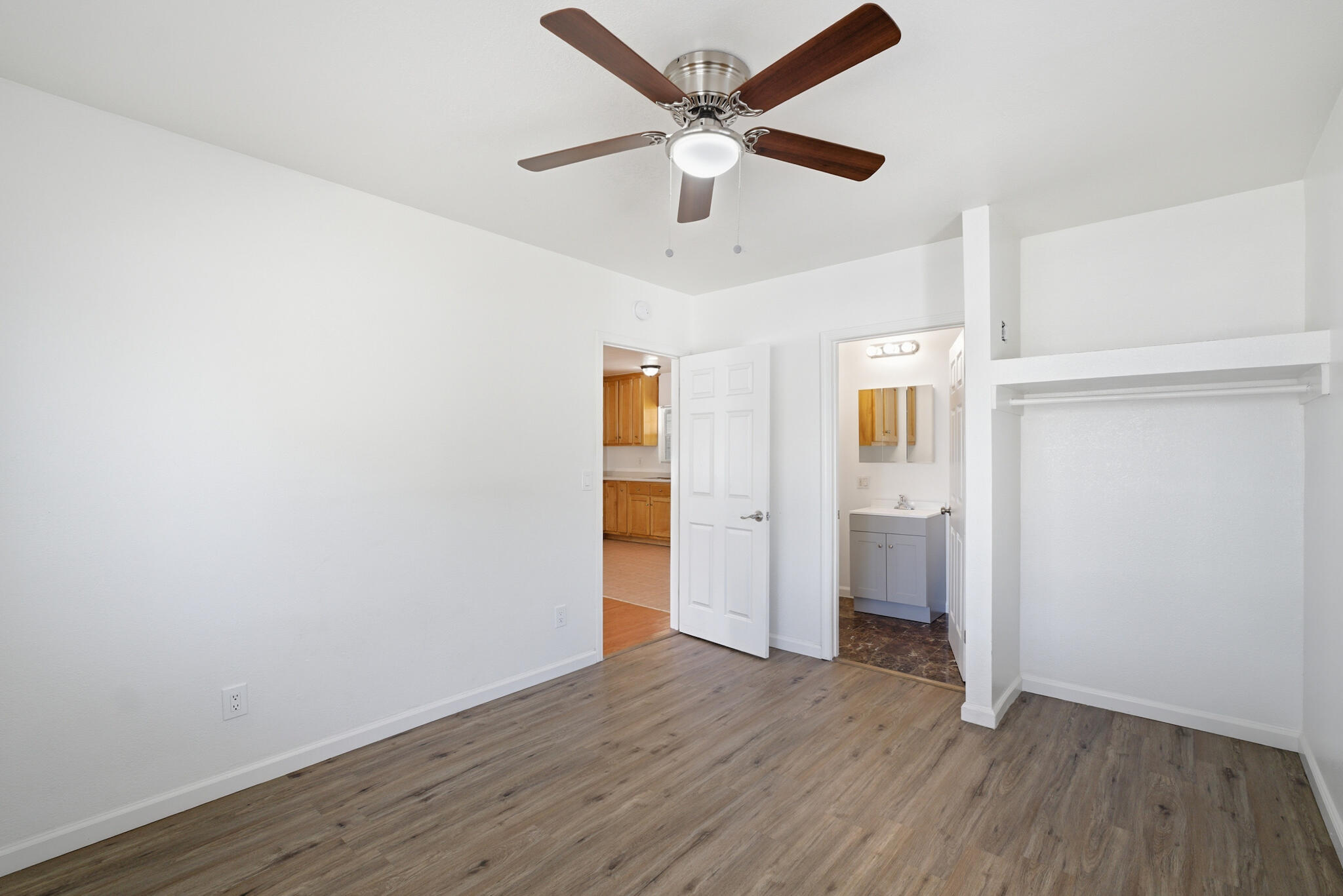 723 S Locust St, Visalia, CA 93277