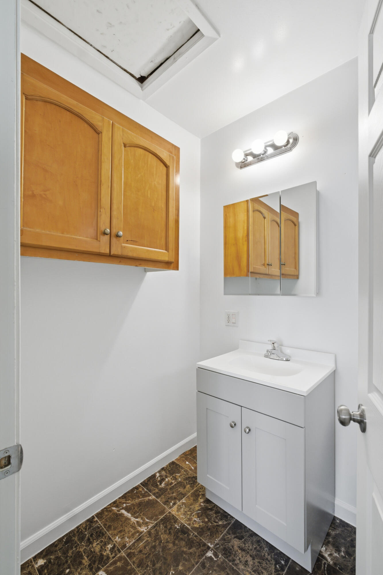 723 S Locust St, Visalia, CA 93277
