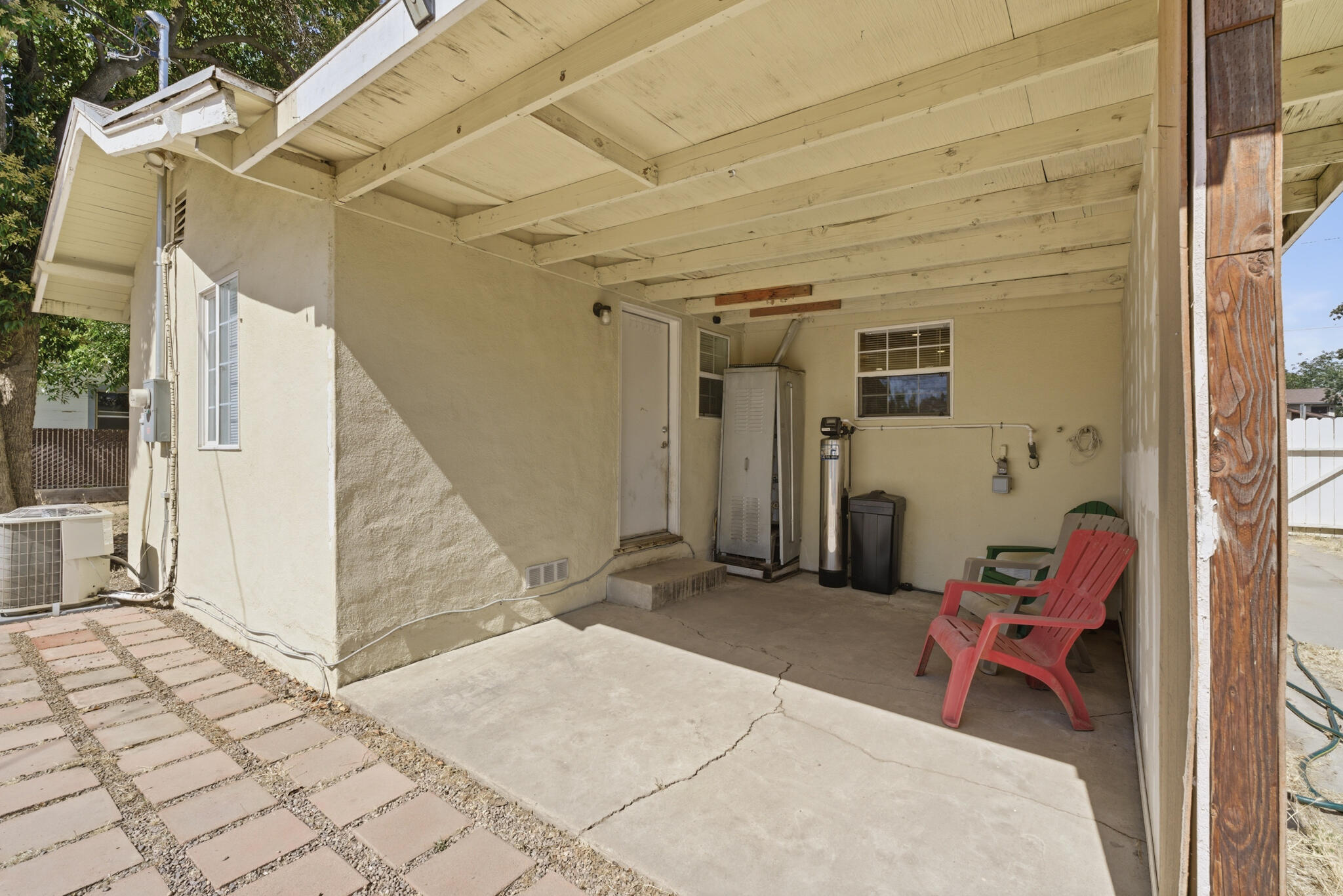 723 S Locust St, Visalia, CA 93277