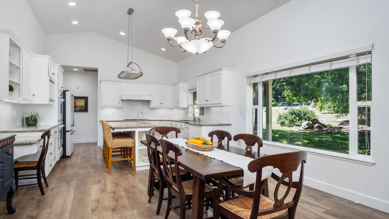 16657 Thomas Dr, Springville, CA 93265