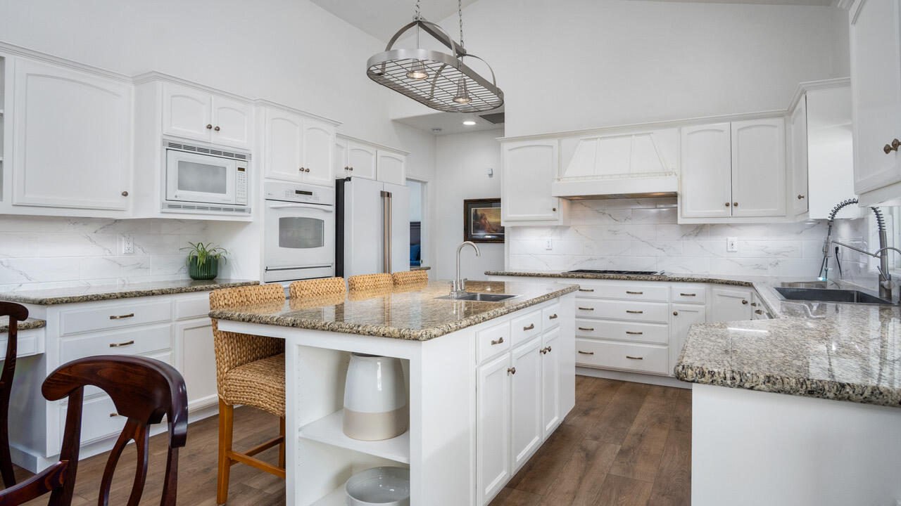 16657 Thomas Dr, Springville, CA 93265