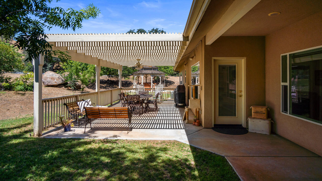 16657 Thomas Dr, Springville, CA 93265