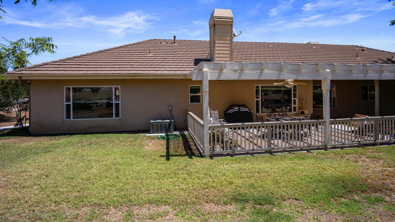 16657 Thomas Dr, Springville, CA 93265