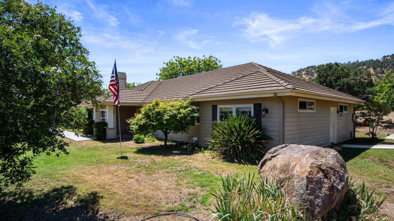 16657 Thomas Dr, Springville, CA 93265