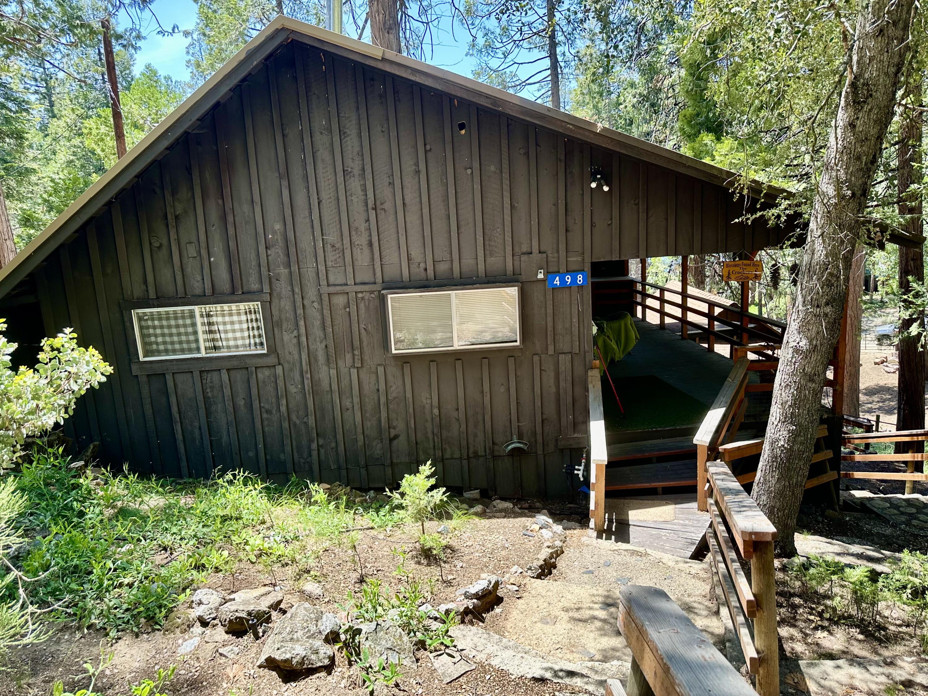 498 Brook Dr, Springville, CA 93265