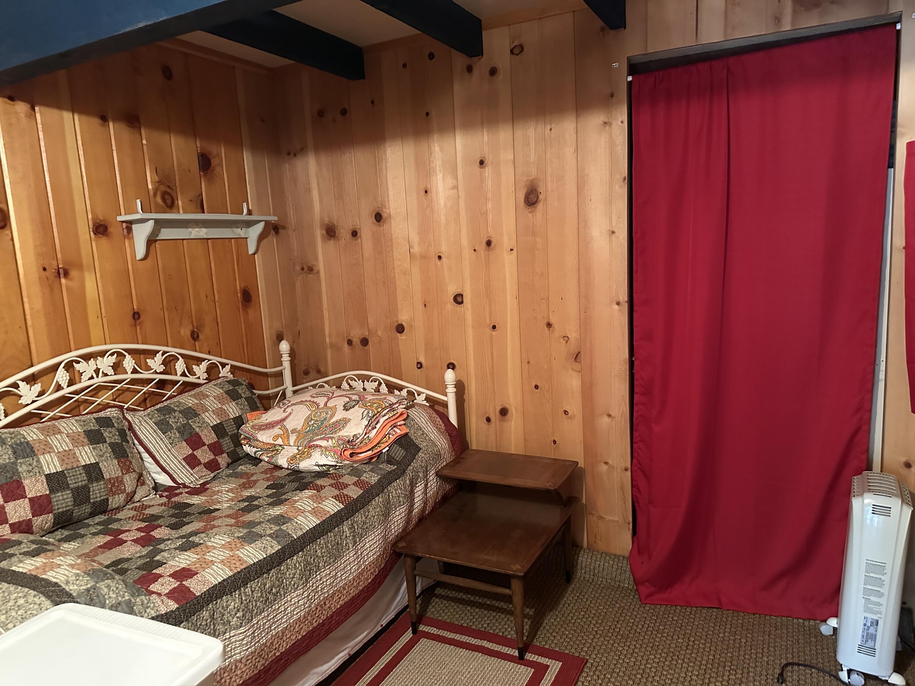 498 Brook Dr, Springville, CA 93265