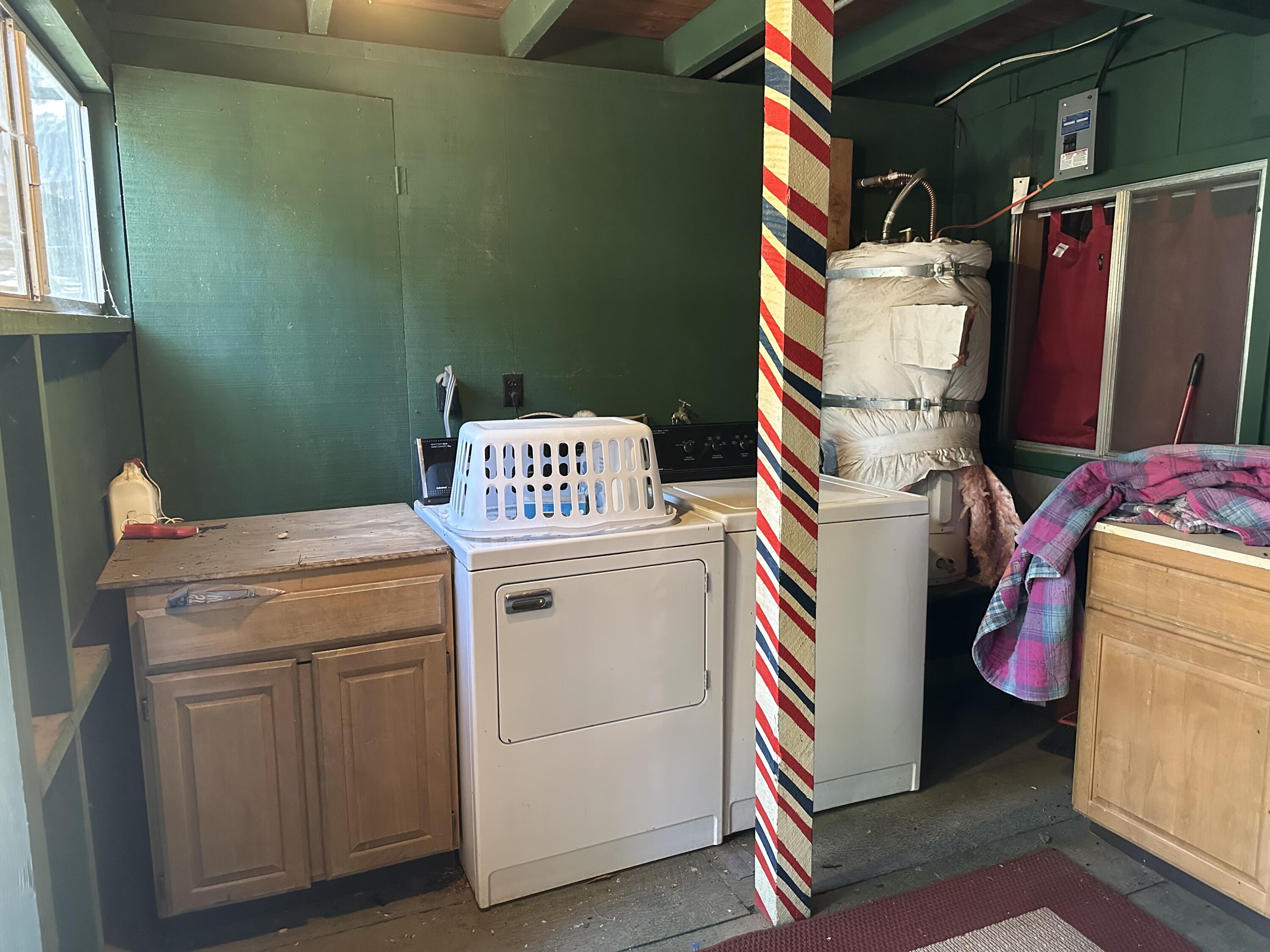 498 Brook Dr, Springville, CA 93265