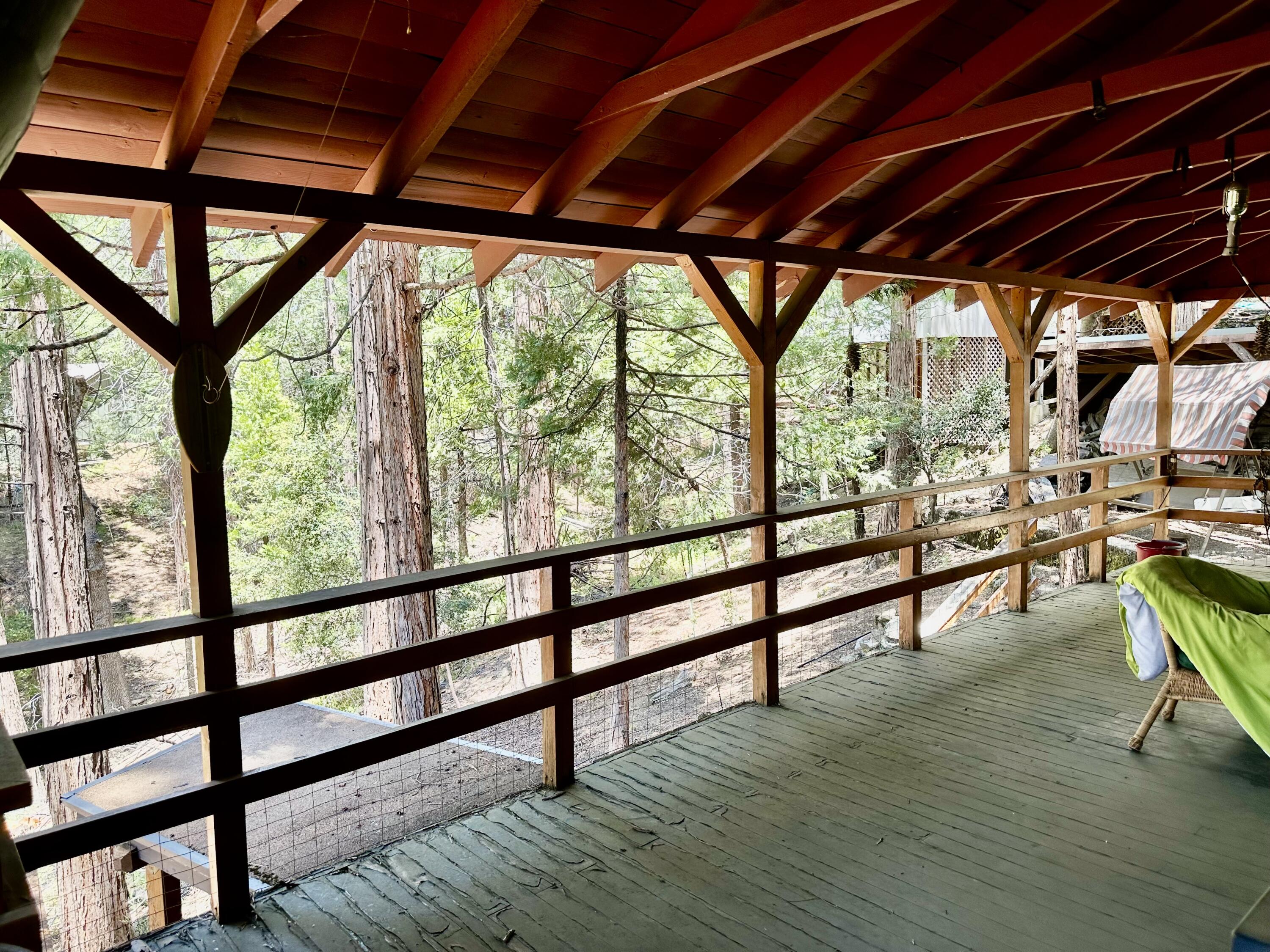 498 Brook Dr, Springville, CA 93265