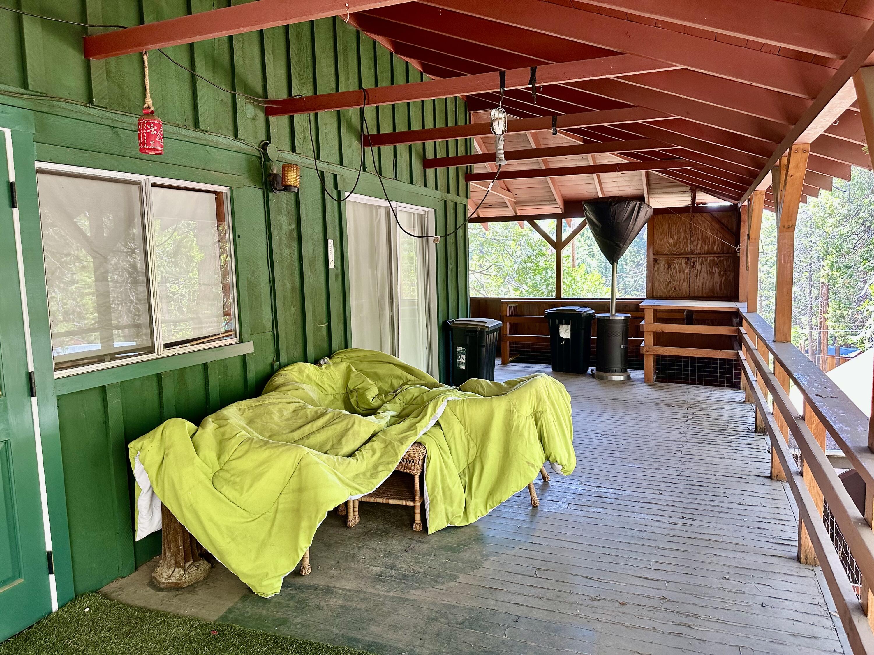 498 Brook Dr, Springville, CA 93265