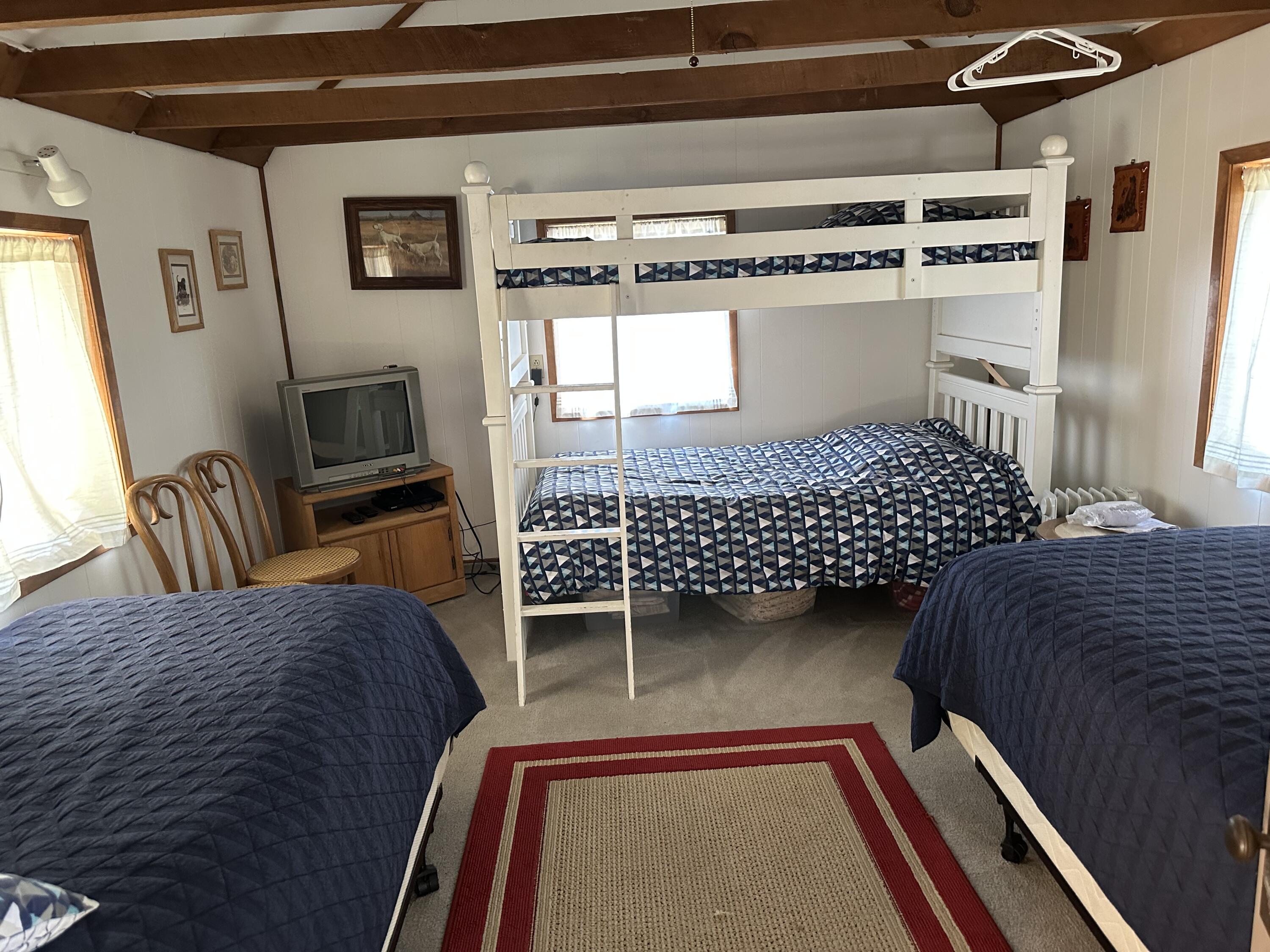 498 Brook Dr, Springville, CA 93265