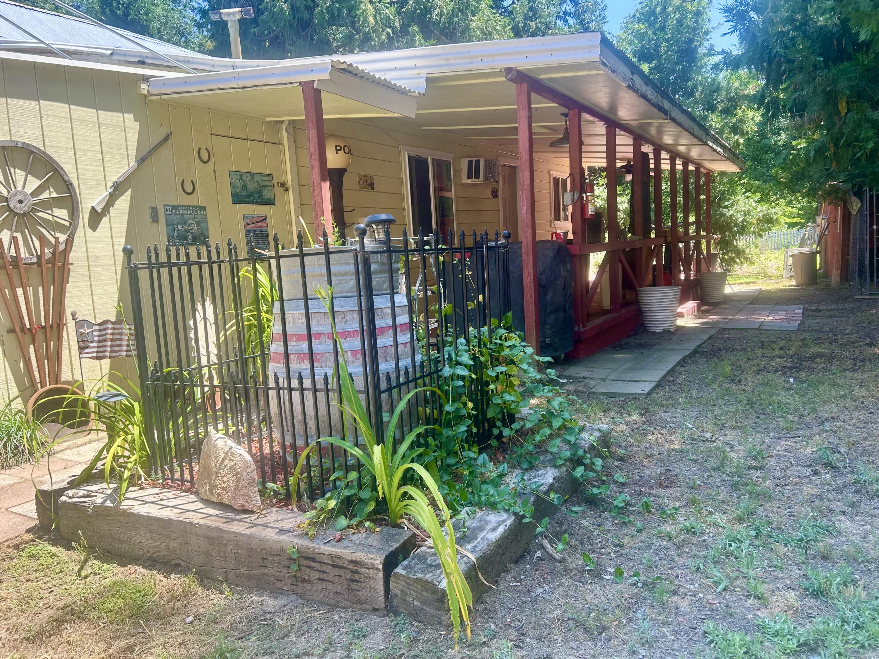 44079 Pine Flat Dr, California Hot Springs, CA 93207
