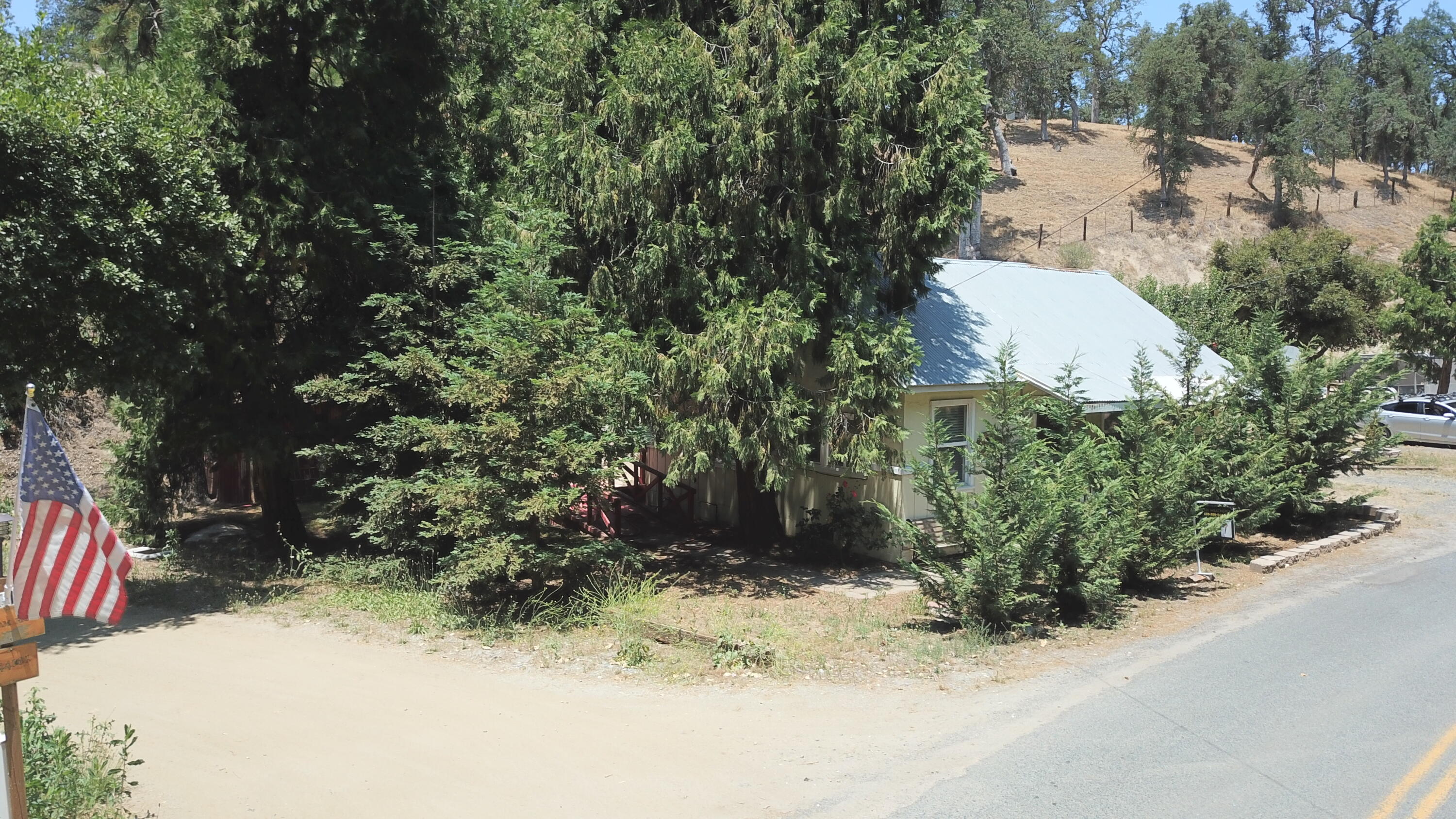 44079 Pine Flat Dr, California Hot Springs, CA 93207