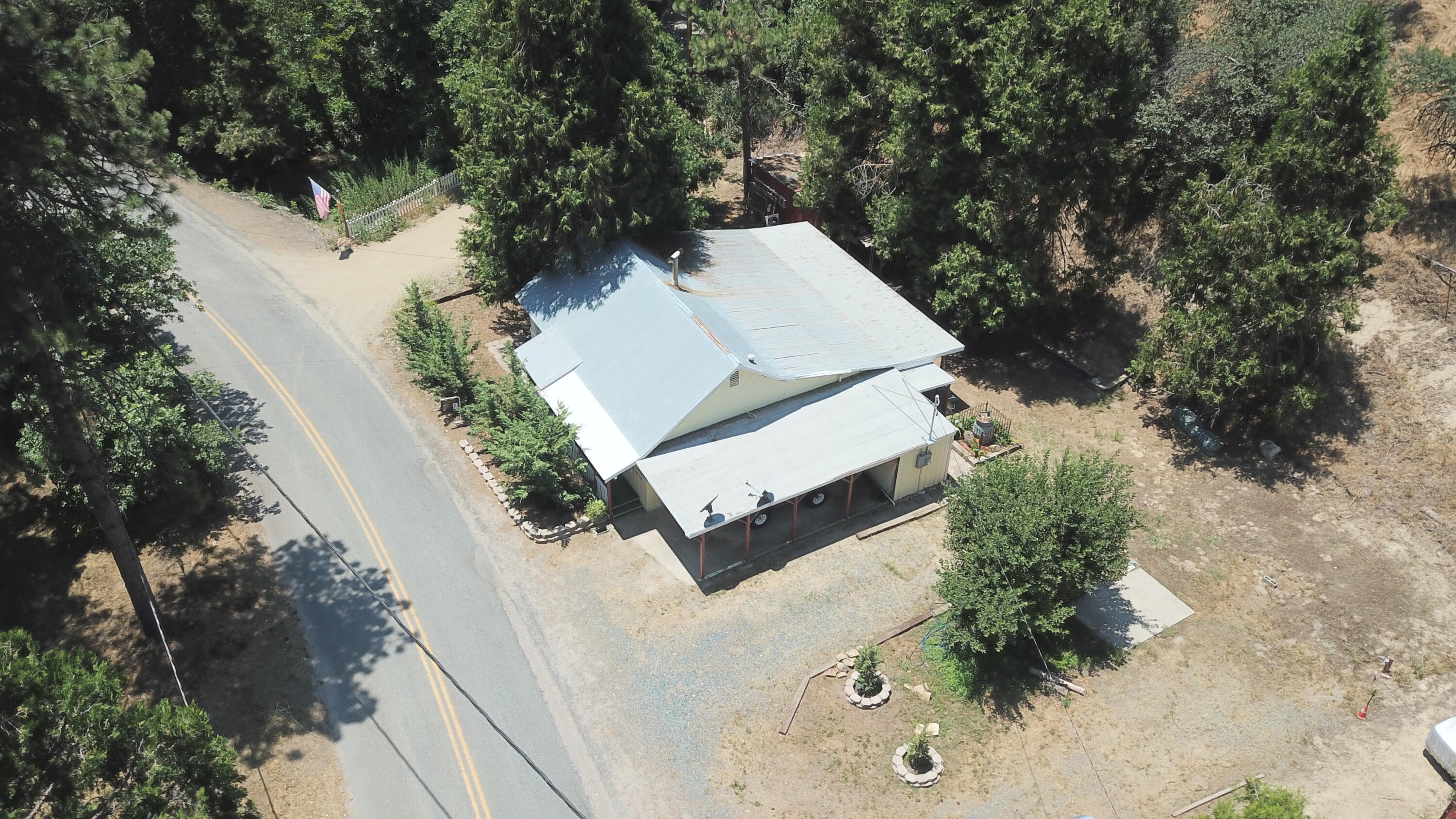 44079 Pine Flat Dr, California Hot Springs, CA 93207