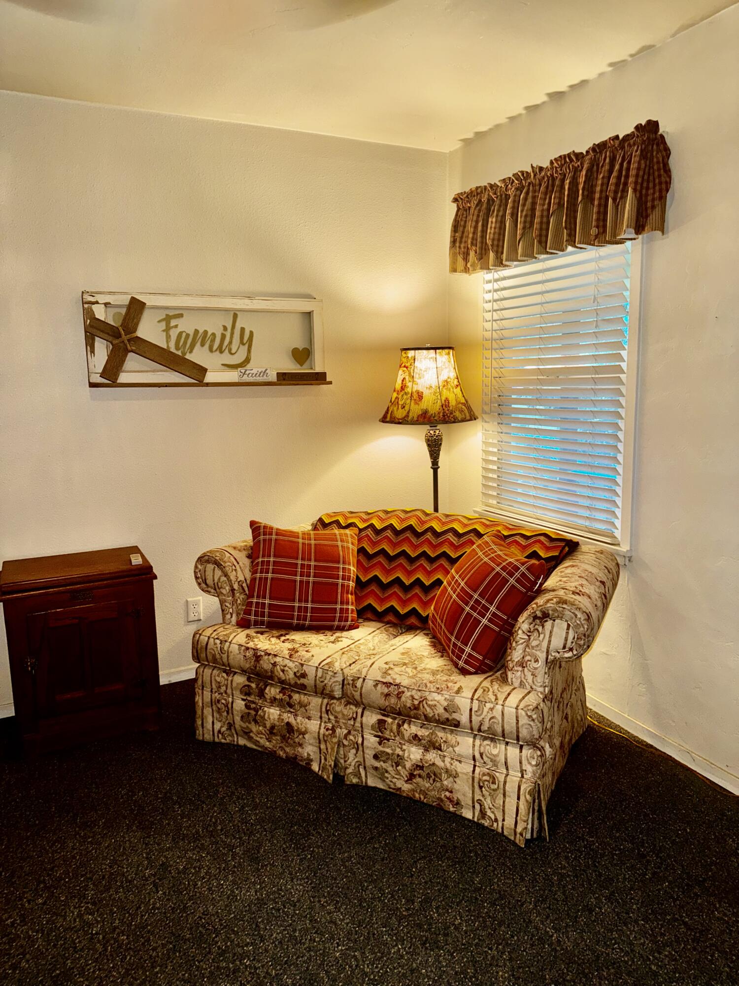 44079 Pine Flat Dr, California Hot Springs, CA 93207