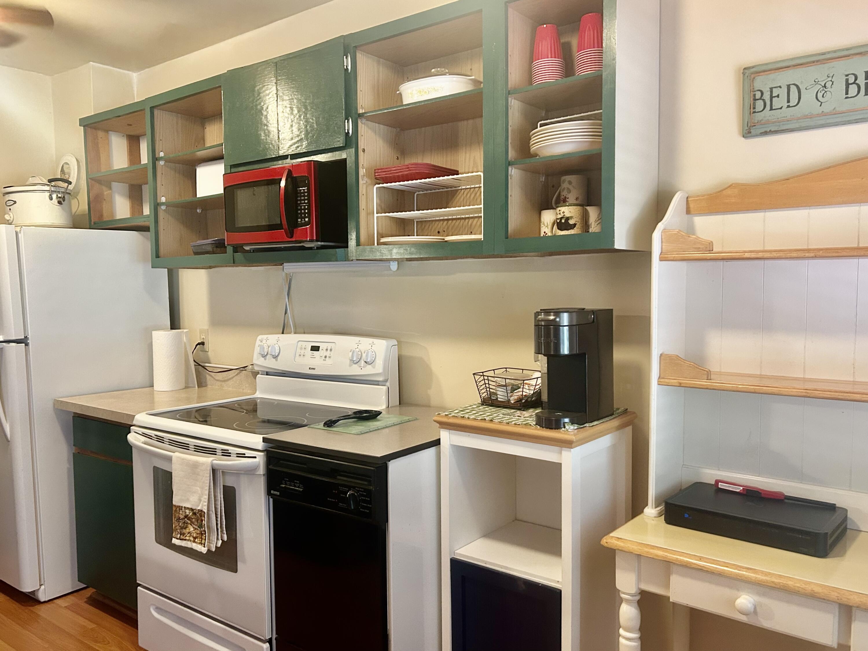 44079 Pine Flat Dr, California Hot Springs, CA 93207