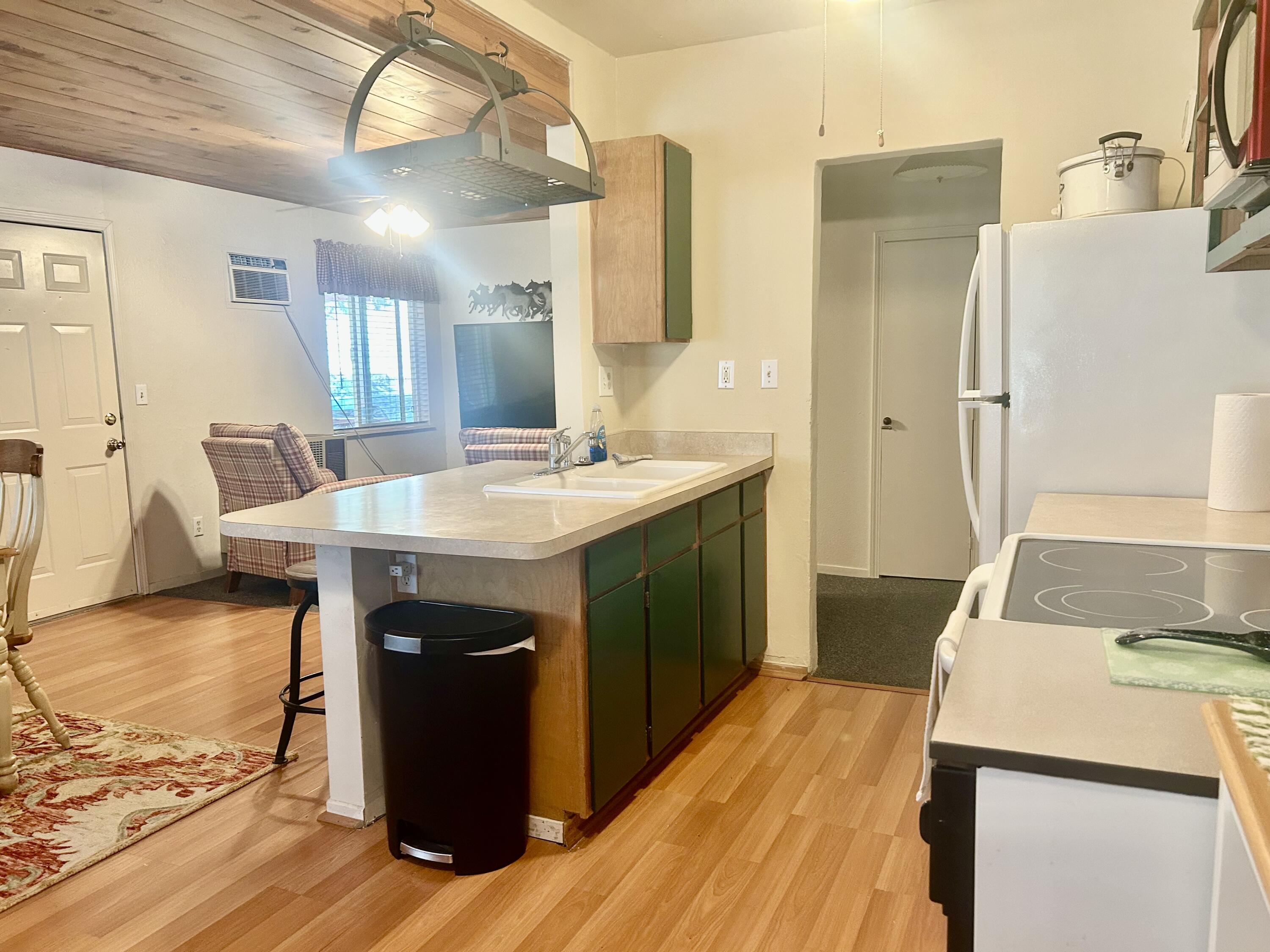44079 Pine Flat Dr, California Hot Springs, CA 93207
