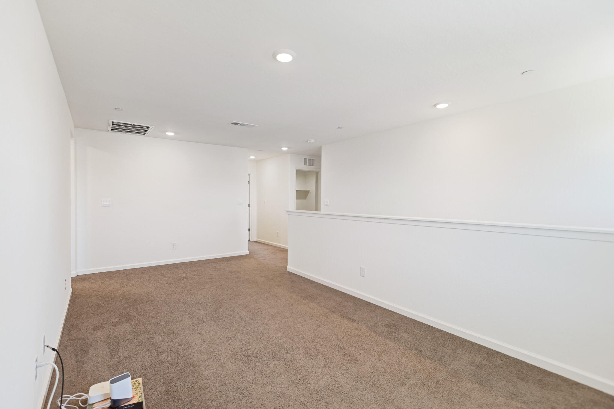 935 E Cameron Ave, Visalia, CA 93292