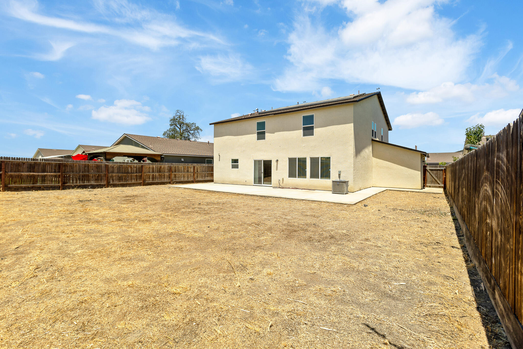 935 E Cameron Ave, Visalia, CA 93292