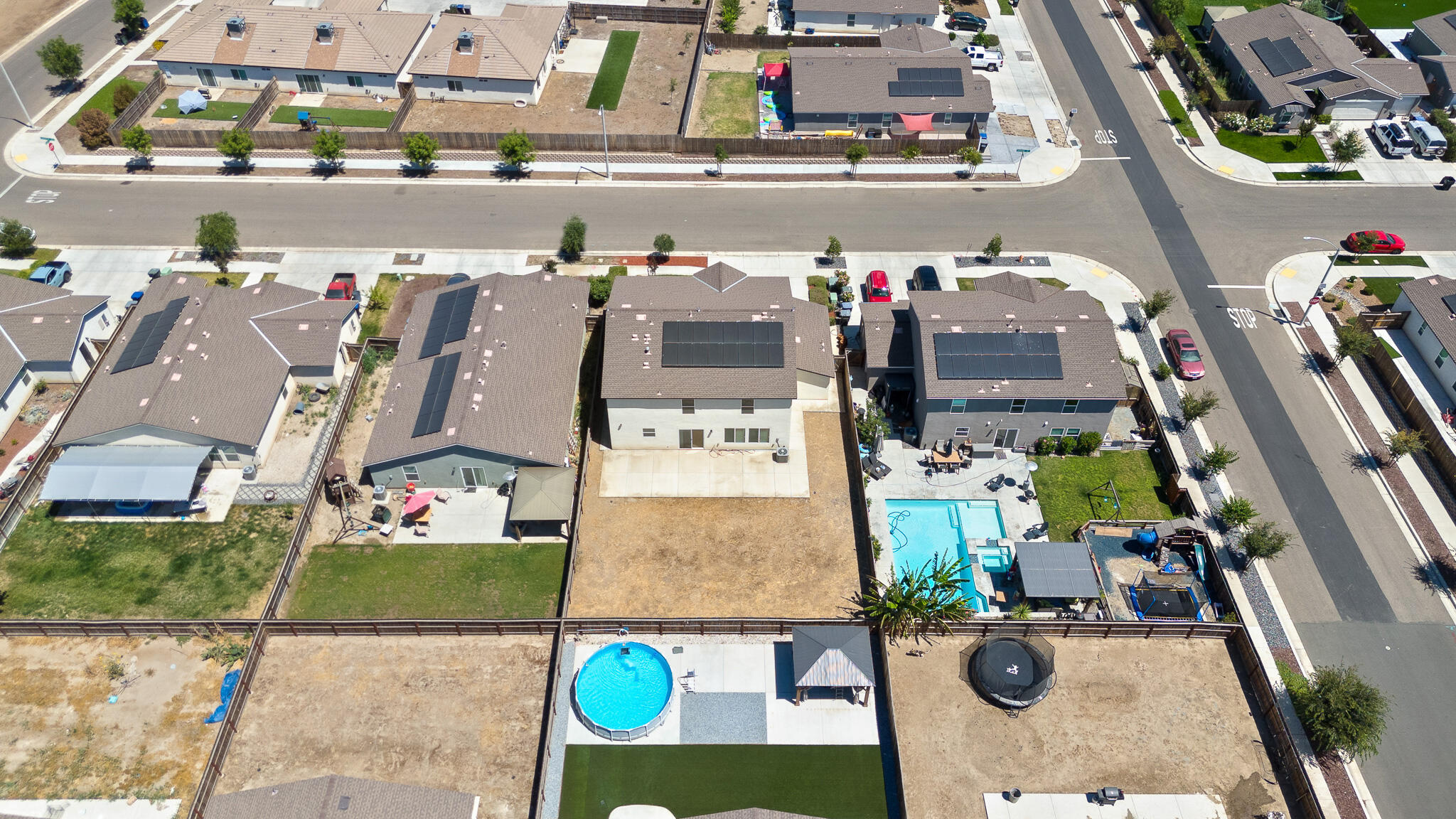 935 E Cameron Ave, Visalia, CA 93292