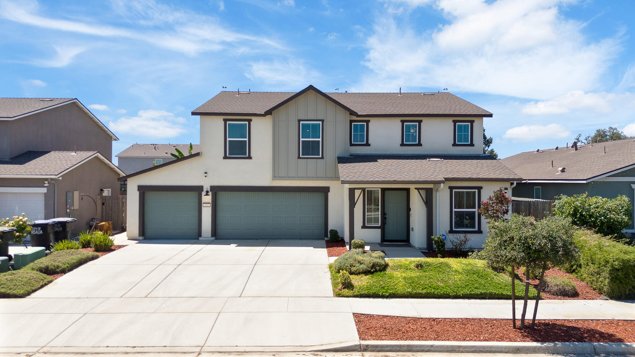 935 E Cameron Ave, Visalia, CA 93292