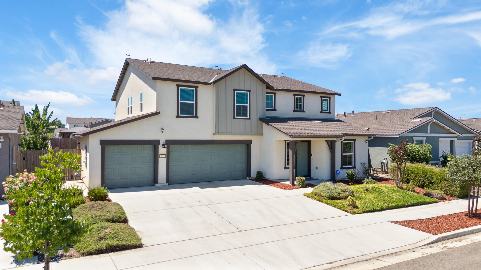 935 E Cameron Ave, Visalia, CA 93292