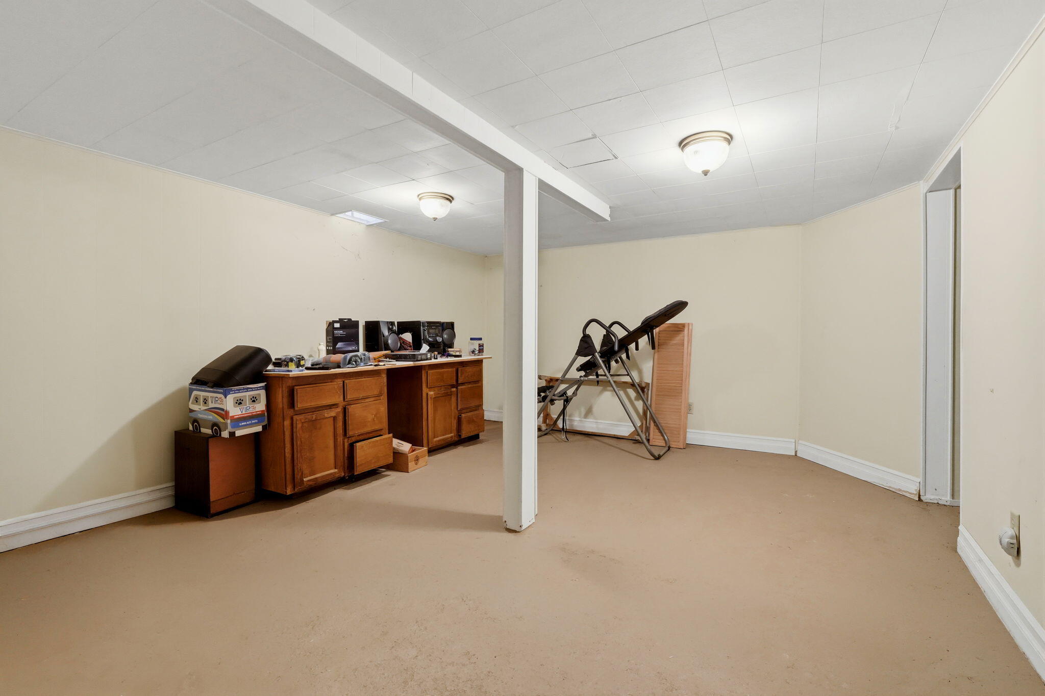 21530 Tiburcio Ave, Laton, CA 93242